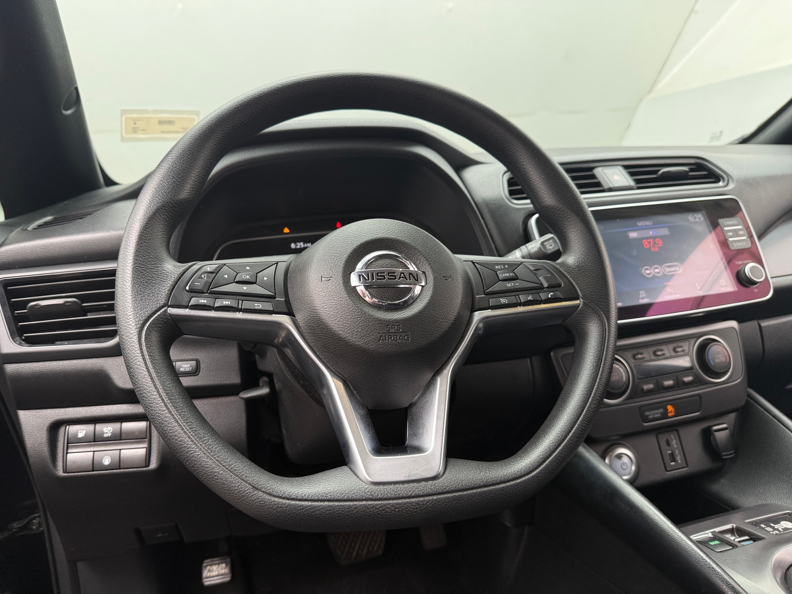 Thumbnail: 2021 Nissan Leaf - 5