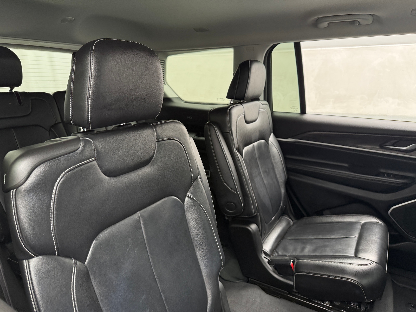 Thumbnail: 2022 Jeep Grand Cherokee L - 5