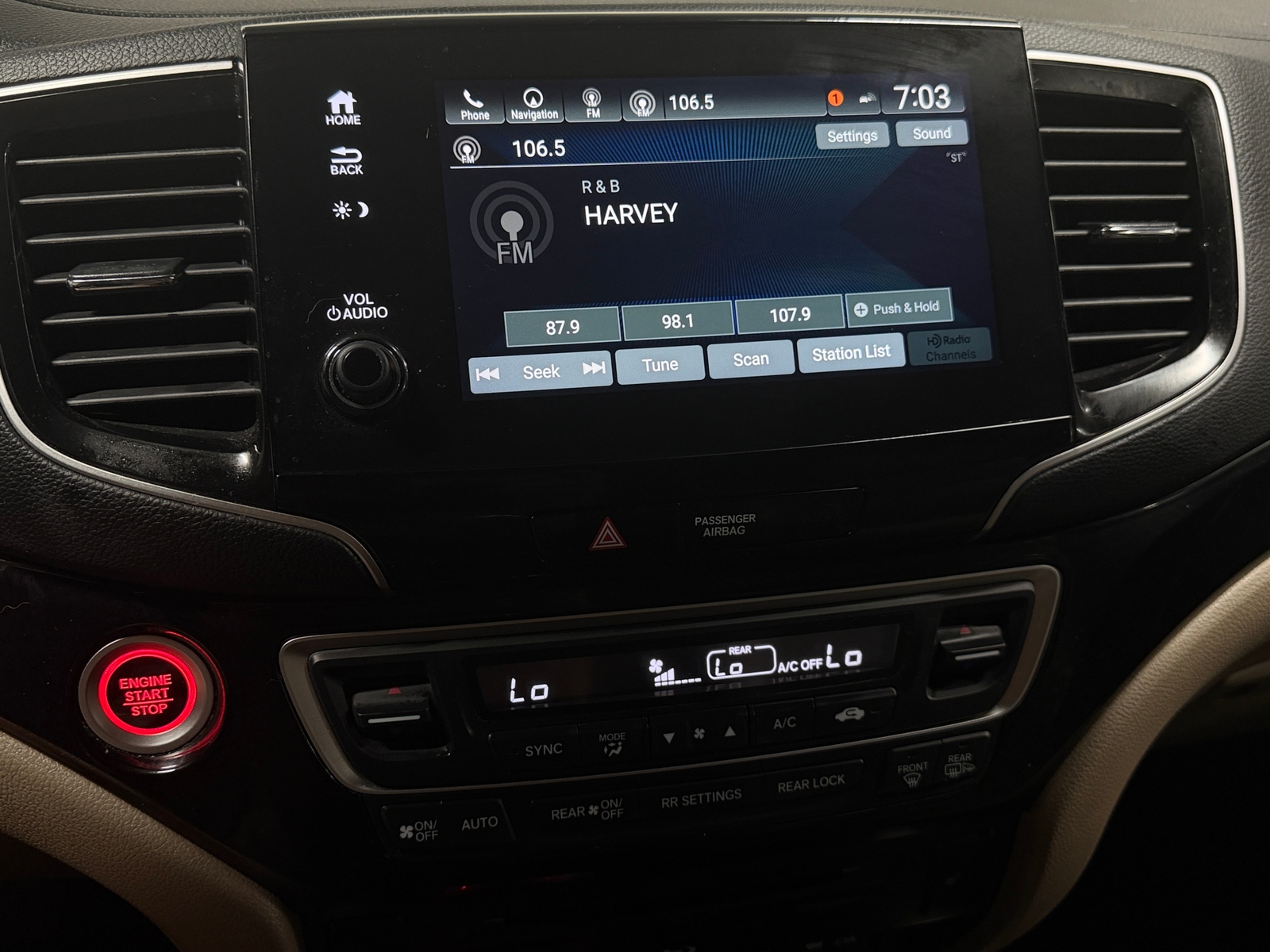 Thumbnail: 2019 Honda Pilot - 3