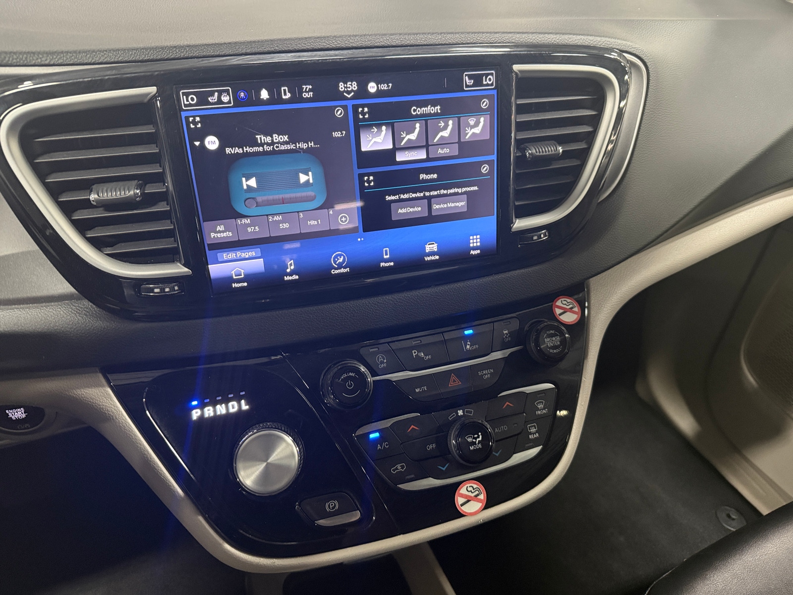 Thumbnail: 2024 Chrysler Pacifica - 3