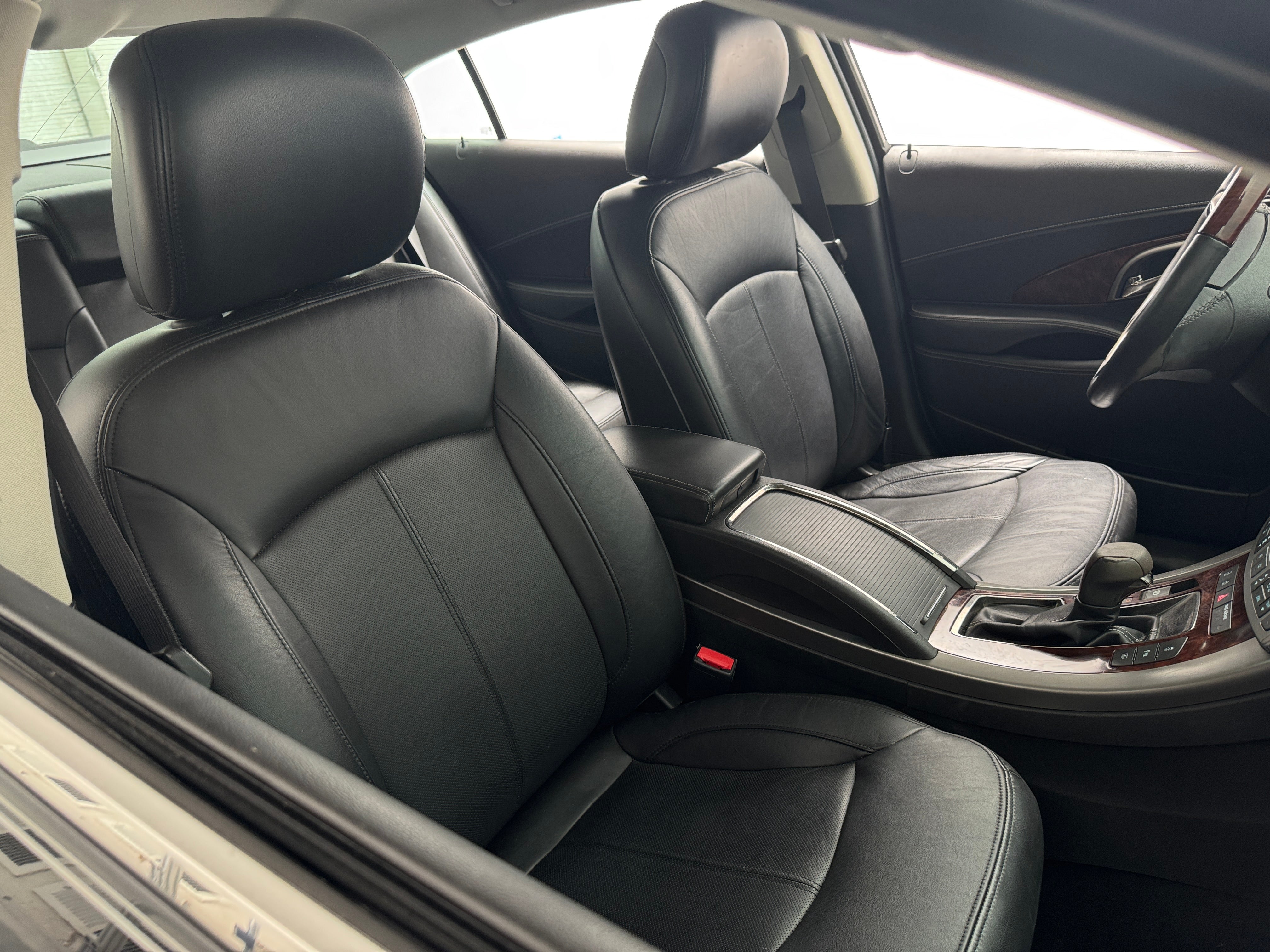 2011 Buick LaCrosse CXS - Photo 2