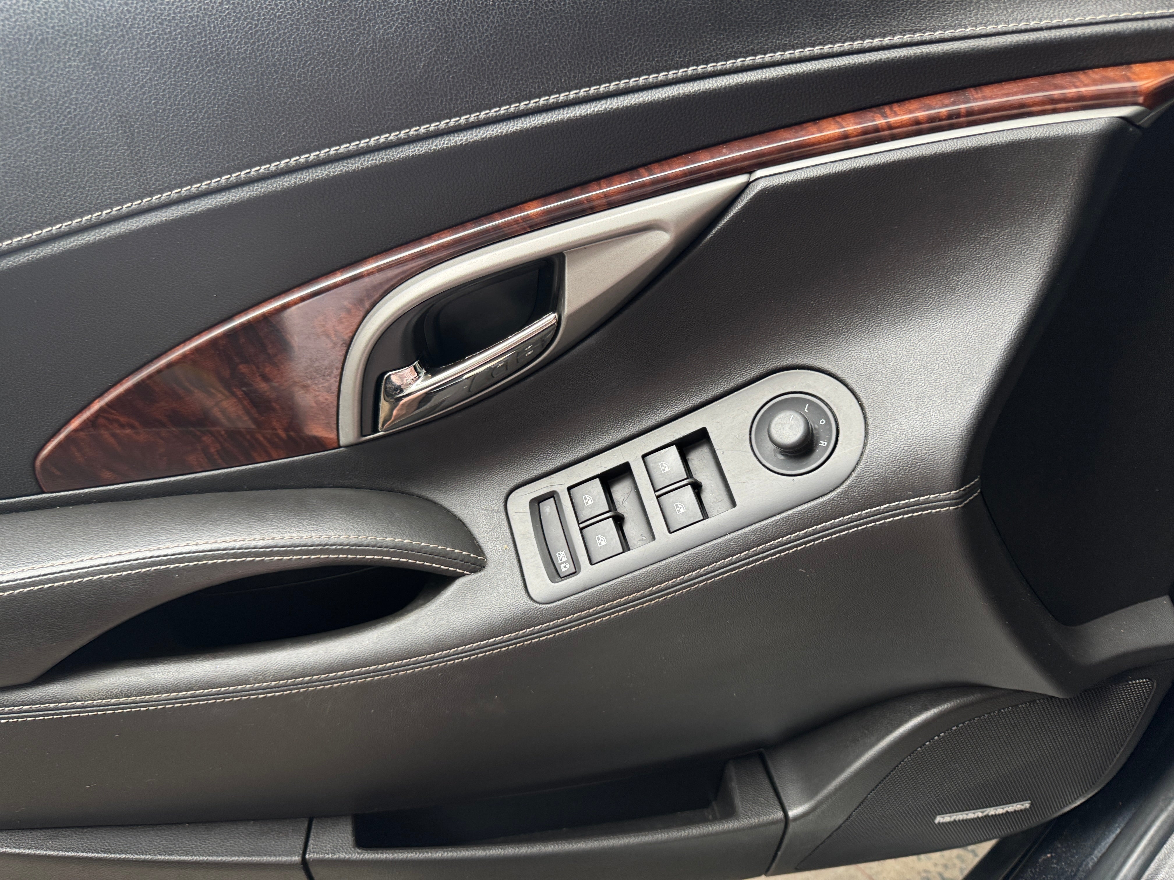 2011 Buick LaCrosse CXS - Photo 8