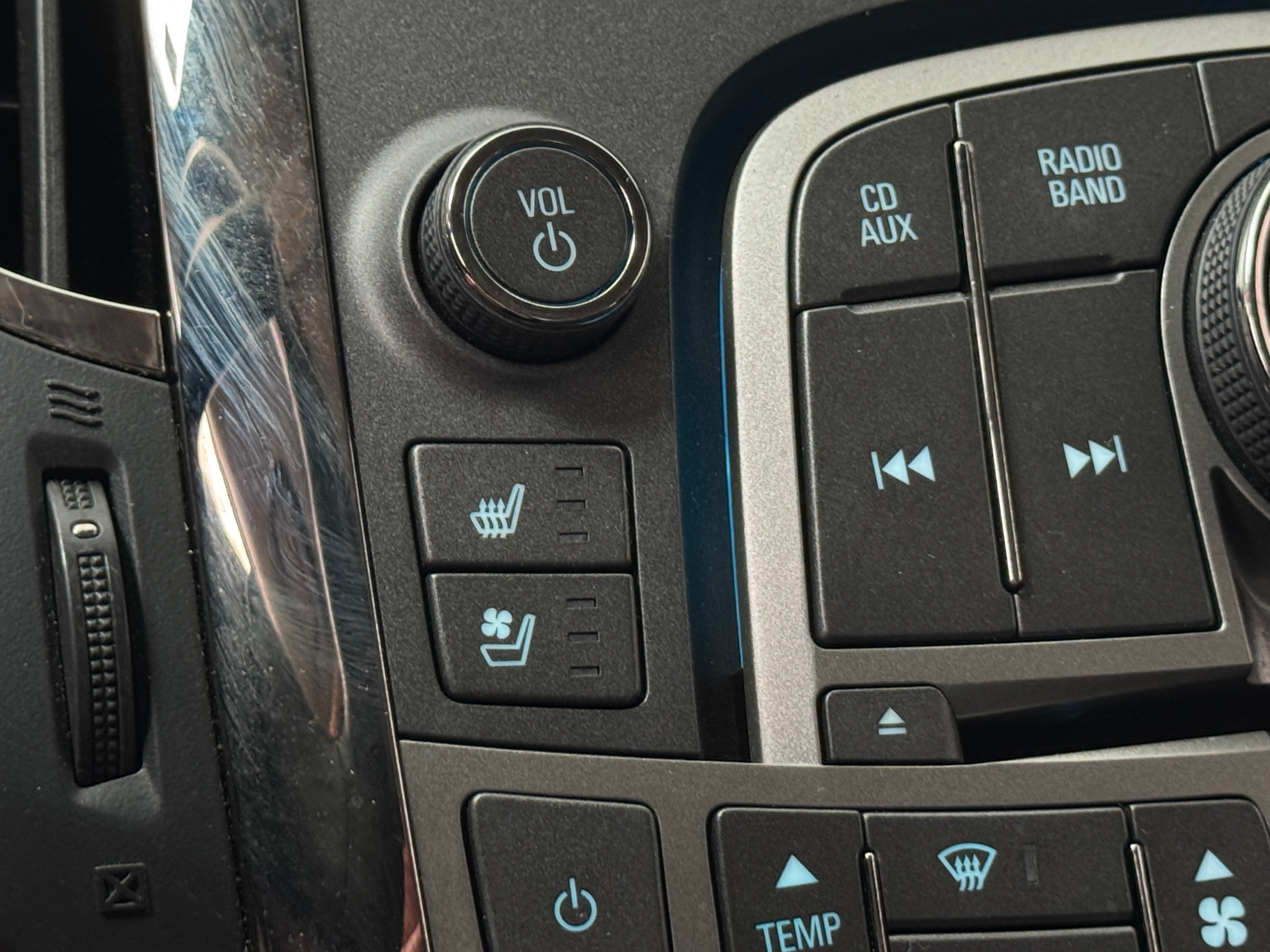 2011 Buick LaCrosse CXS - Photo 15