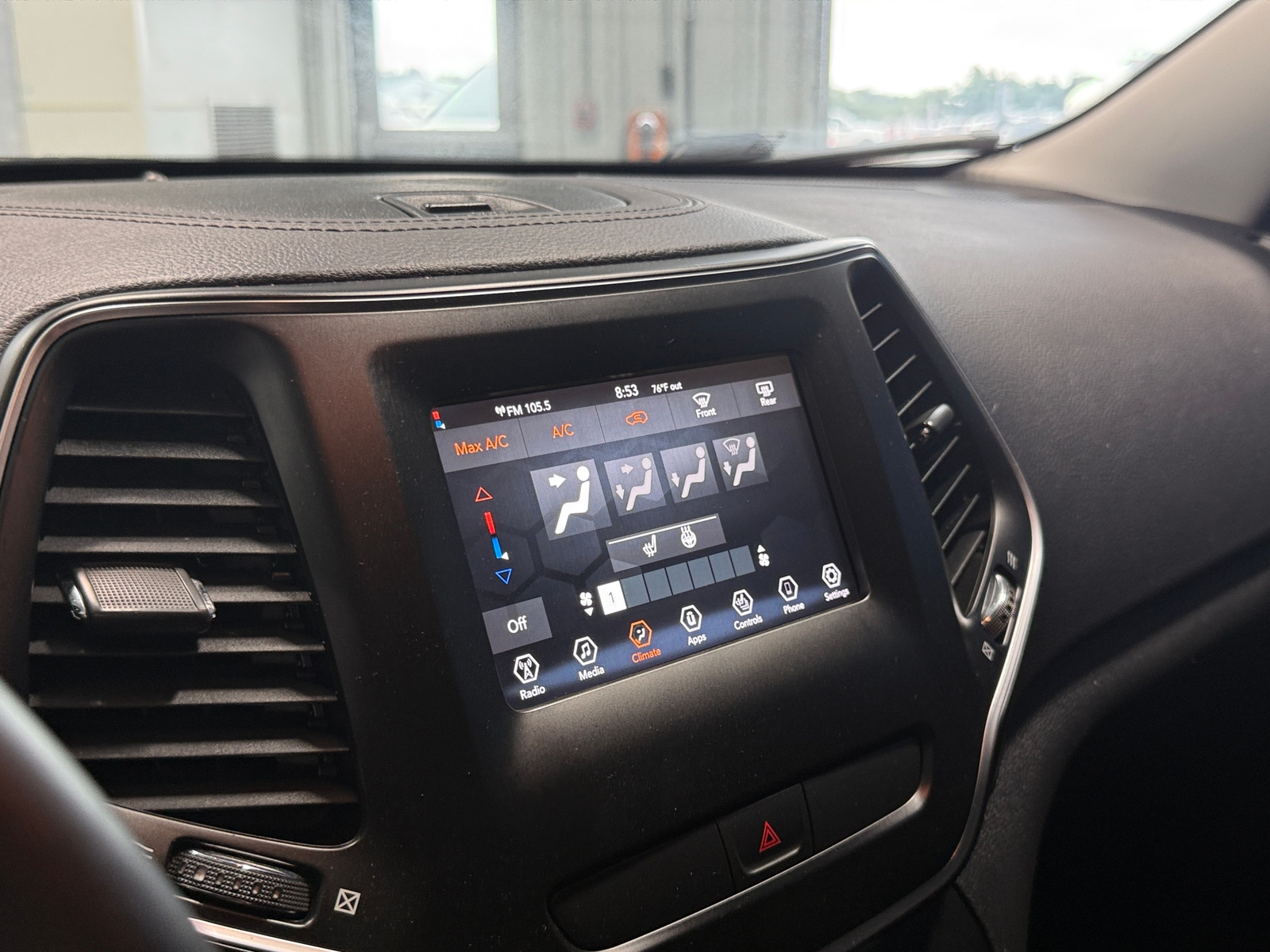 Thumbnail: 2019 Jeep Cherokee - 4