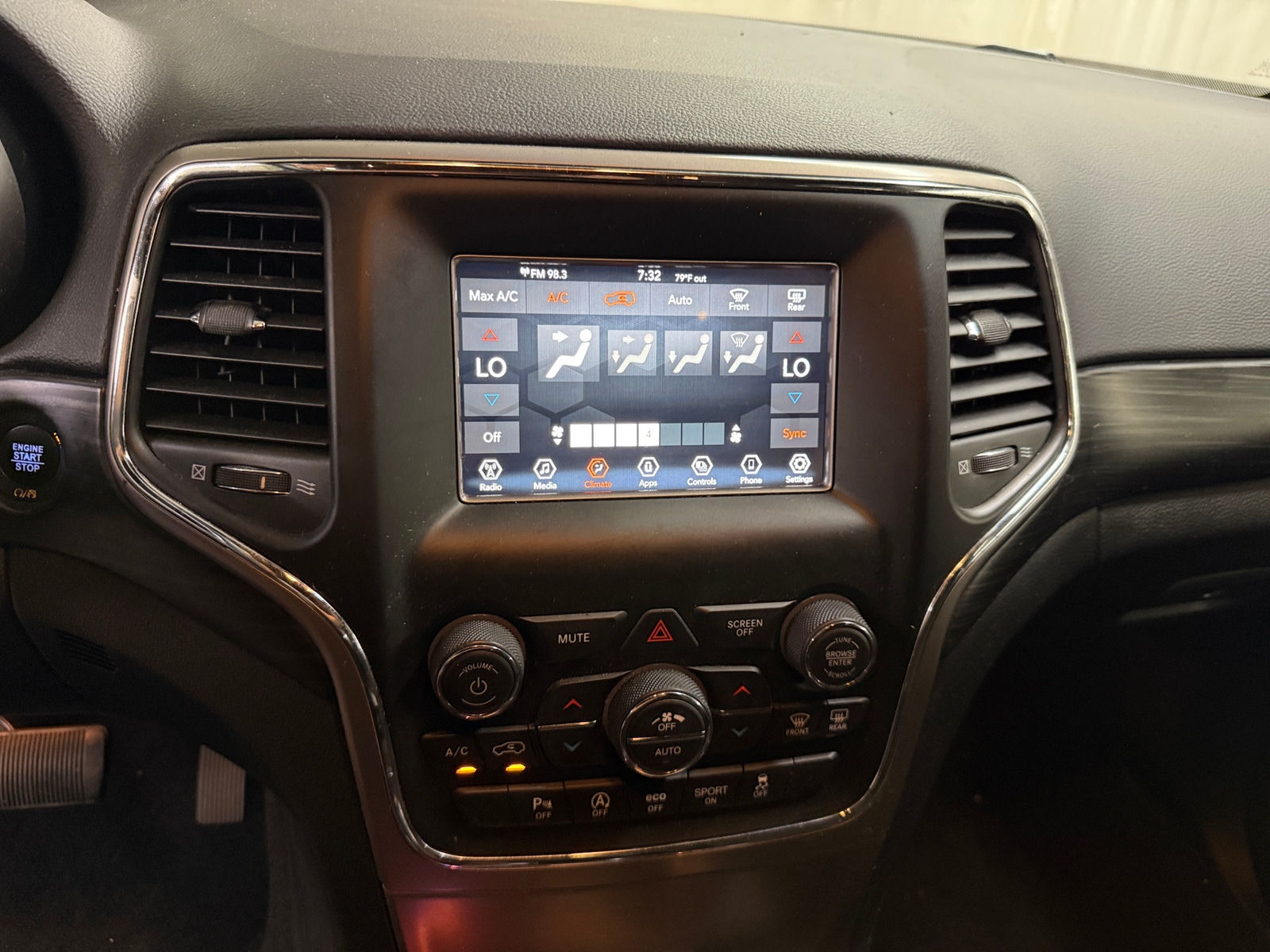 Thumbnail: 2021 Jeep Grand Cherokee - 4