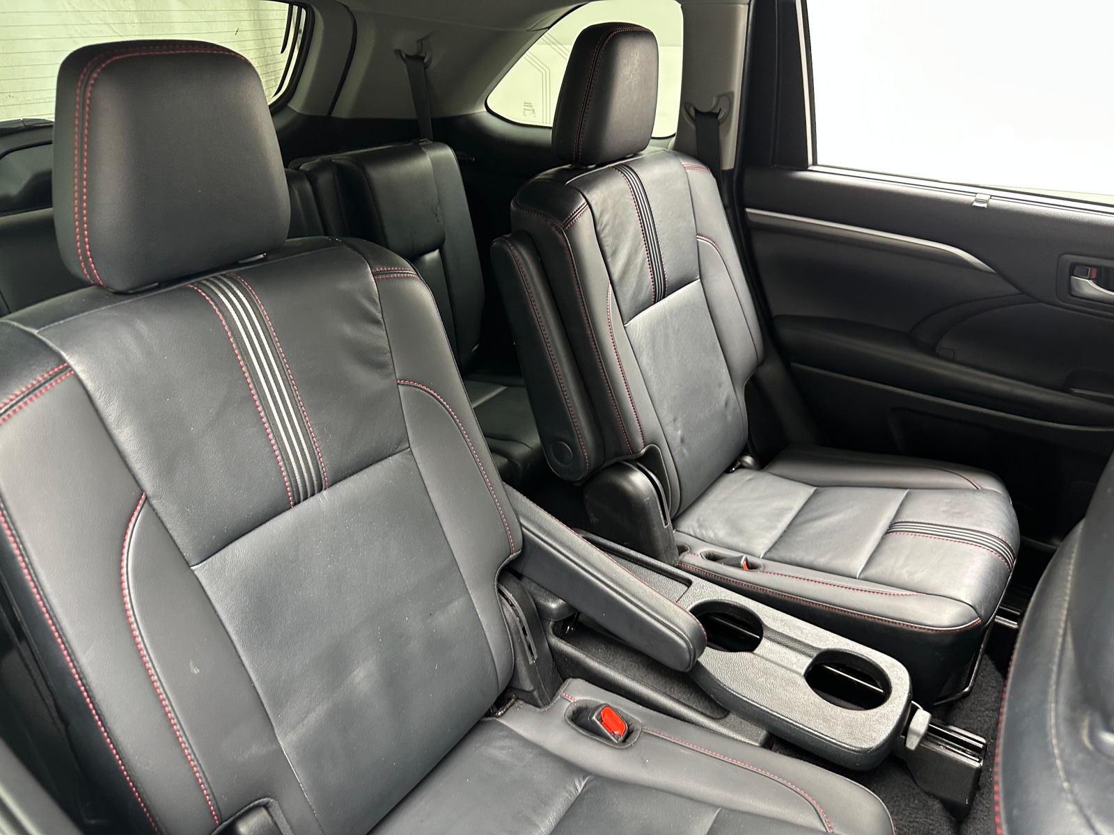 Thumbnail: 2019 Toyota Highlander - 5