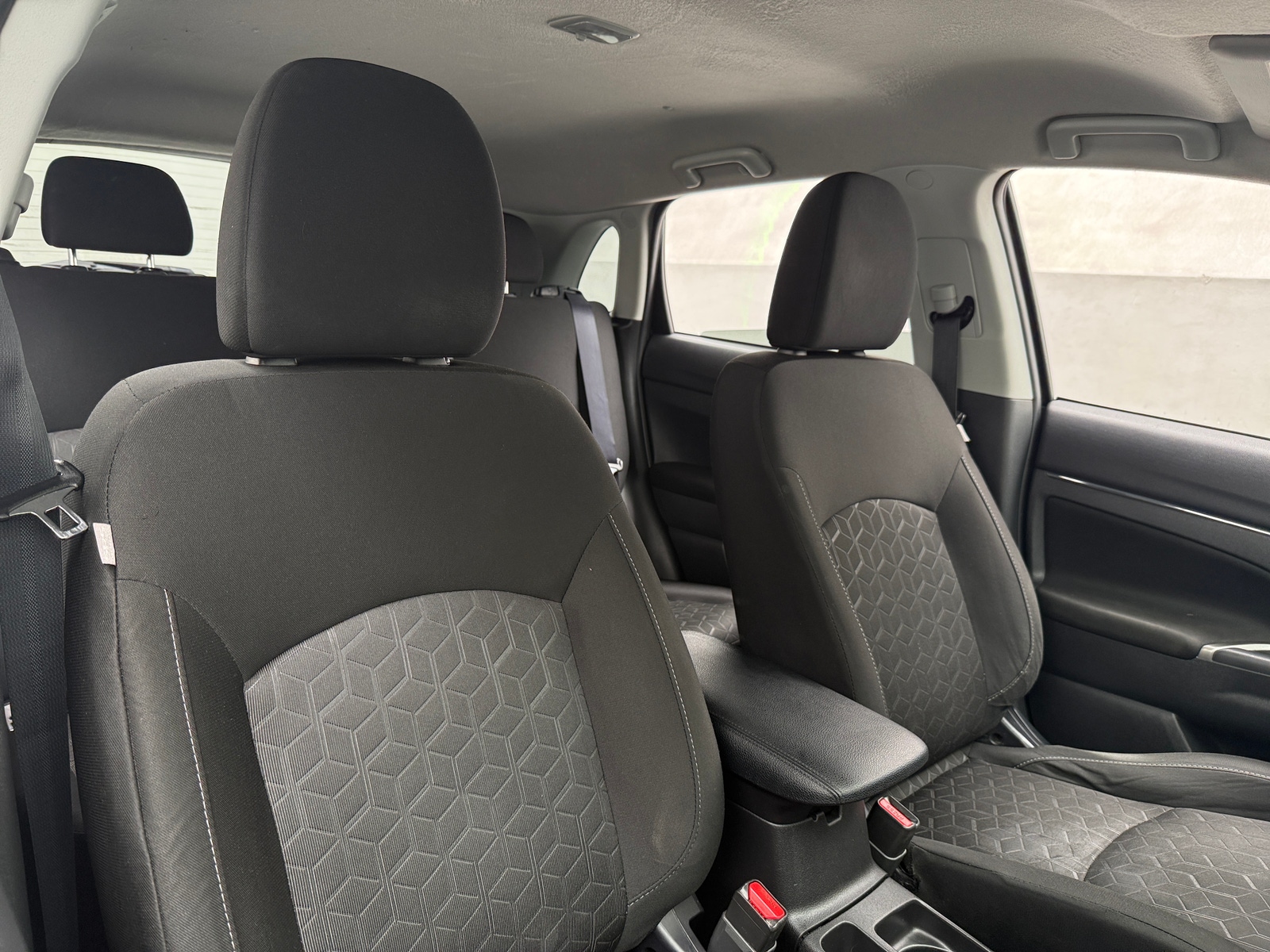 Thumbnail: 2020 Mitsubishi Outlander Sport - 2