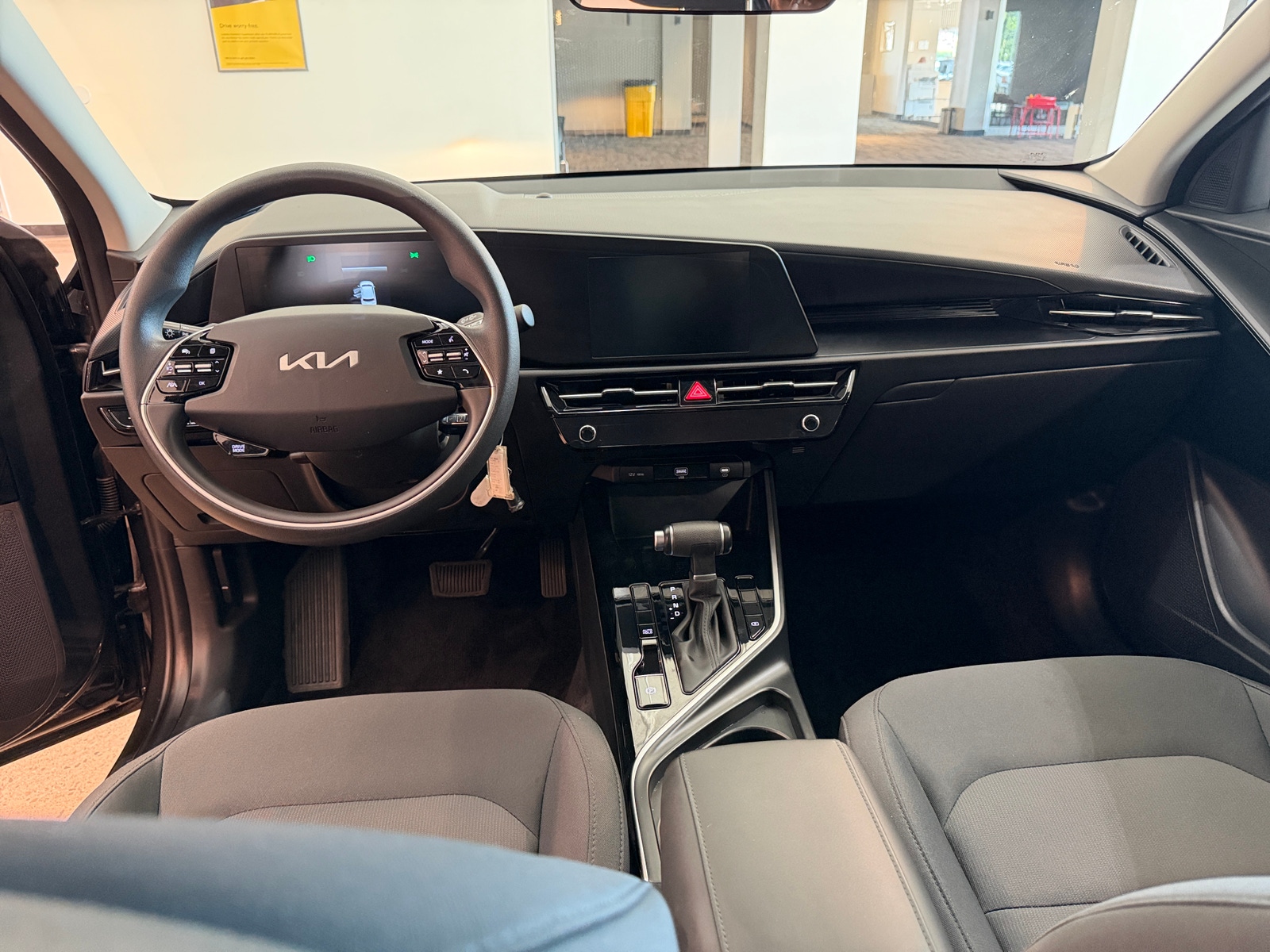 Thumbnail: 2026 Kia Niro - 3
