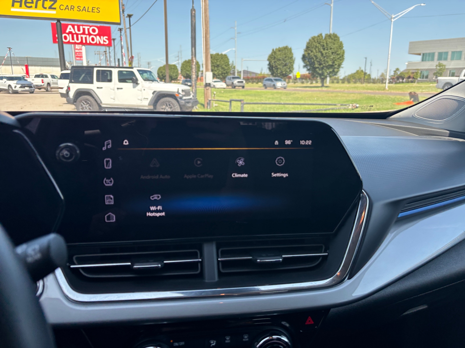 Thumbnail: 2025 Chevrolet Trax - 4