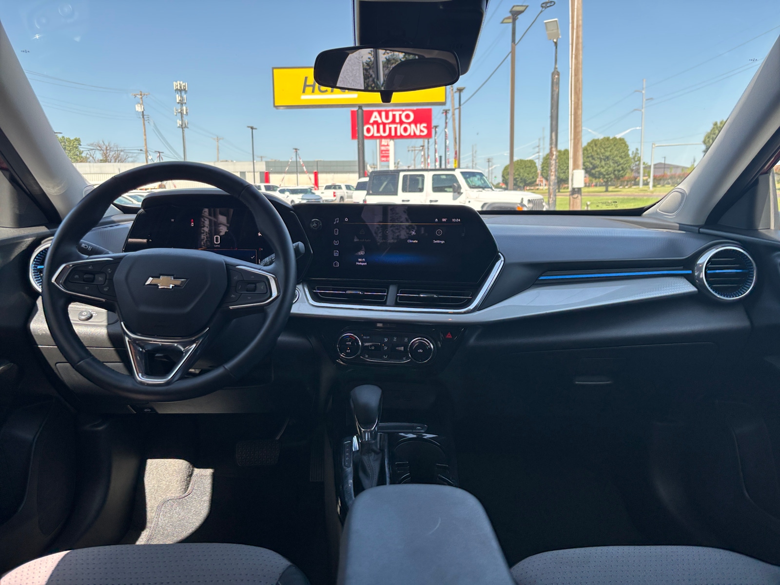 Thumbnail: 2025 Chevrolet Trax - 3