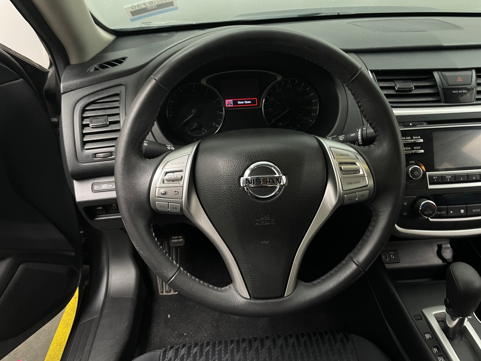 Thumbnail: 2017 Nissan Altima - 5
