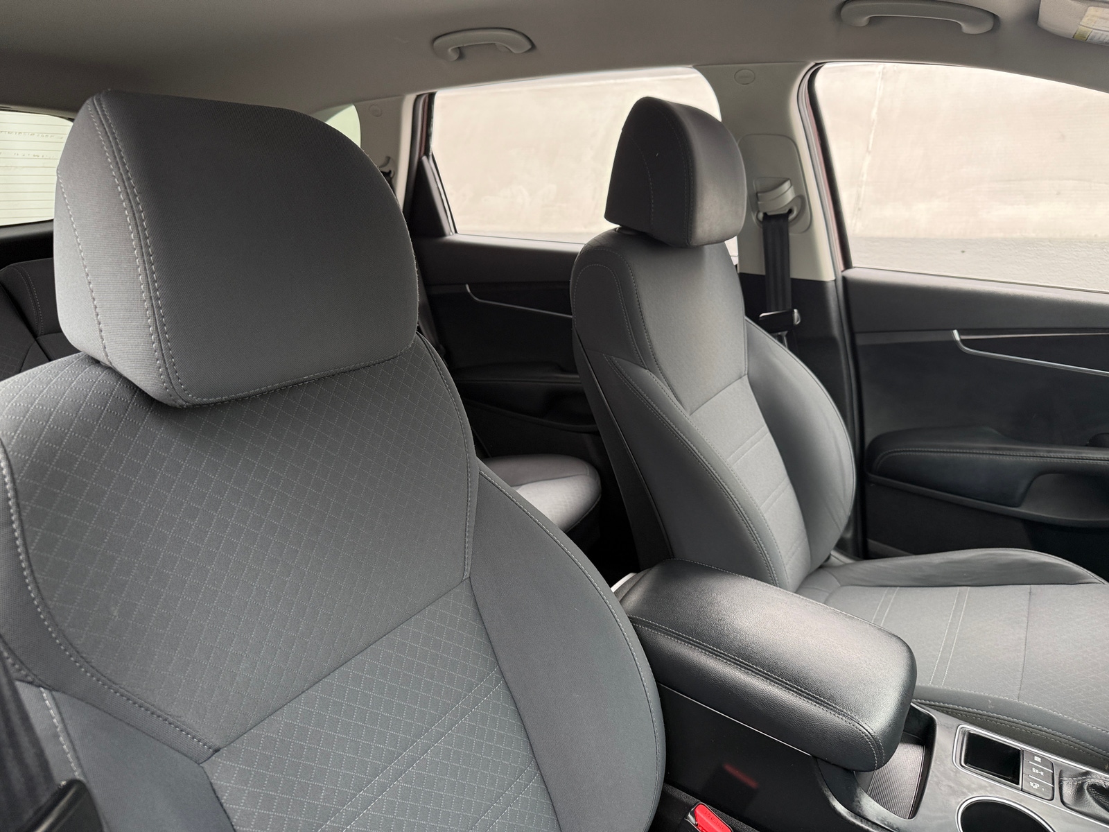 Thumbnail: 2017 Kia Sorento - 2