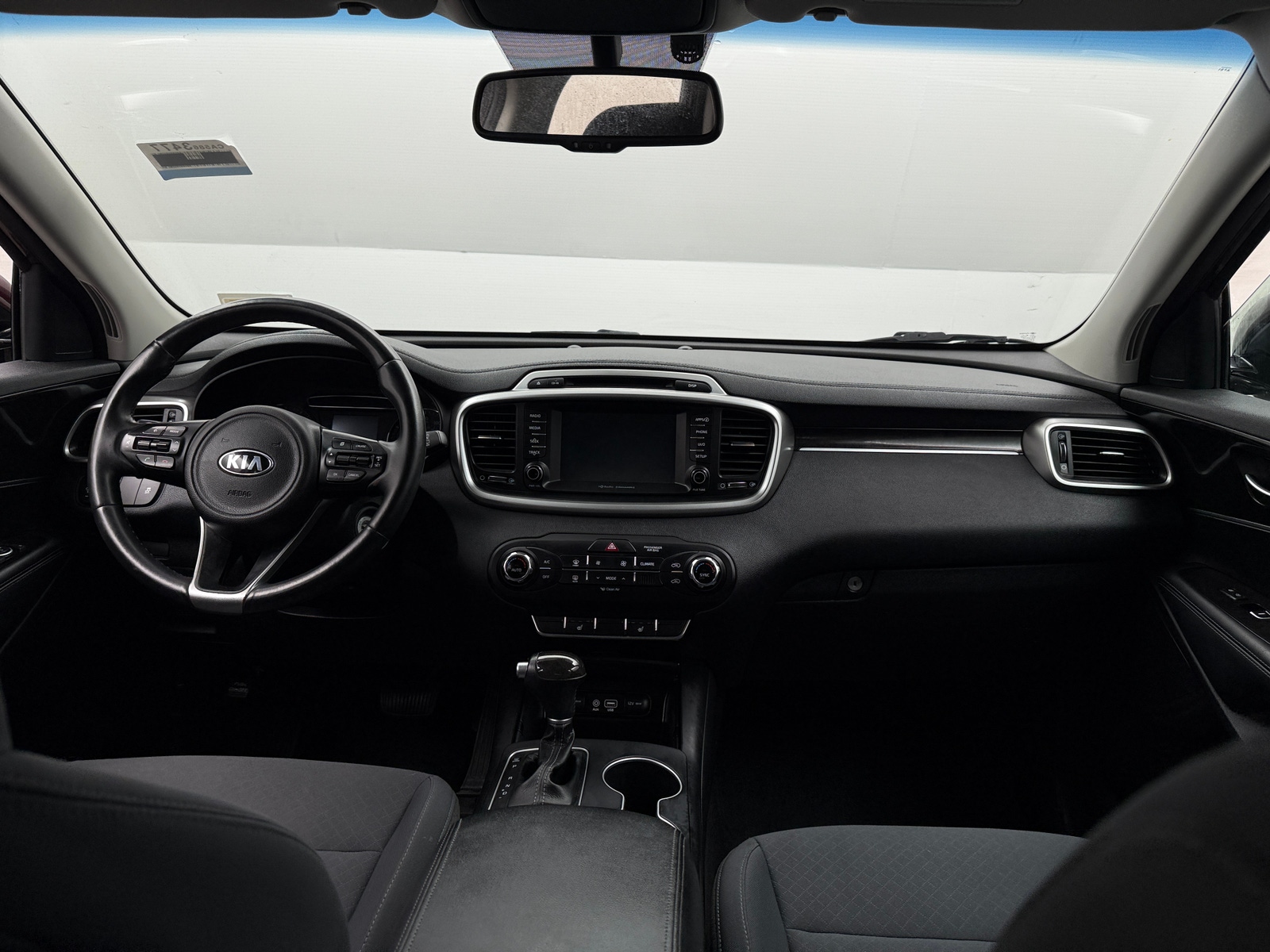 Thumbnail: 2017 Kia Sorento - 3