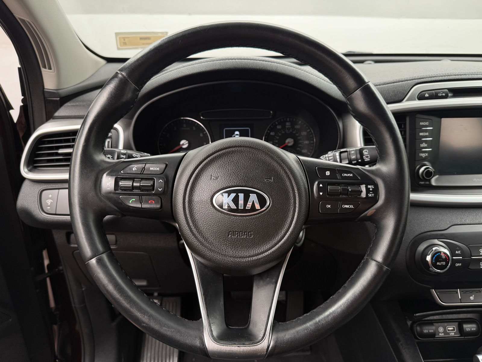 Thumbnail: 2017 Kia Sorento - 5