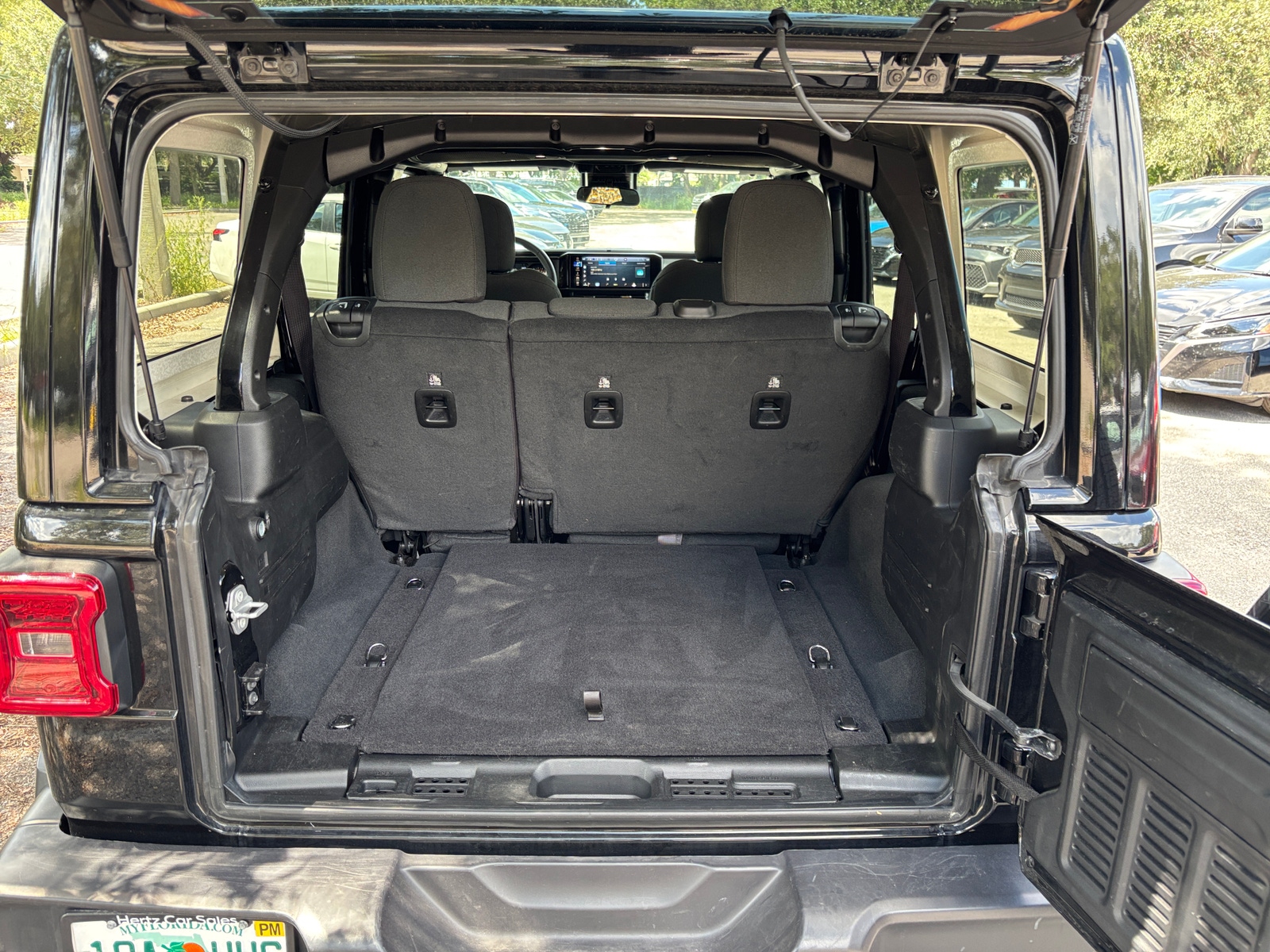 Thumbnail: 2025 Jeep Wrangler - 6