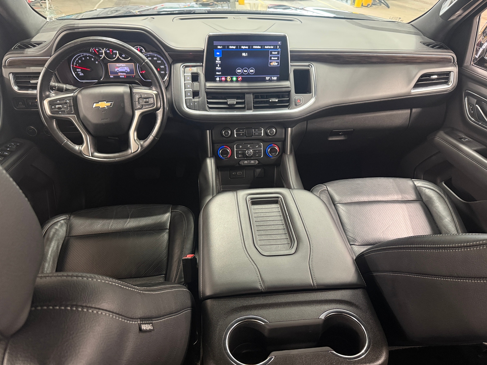Thumbnail: 2021 Chevrolet Suburban - 3