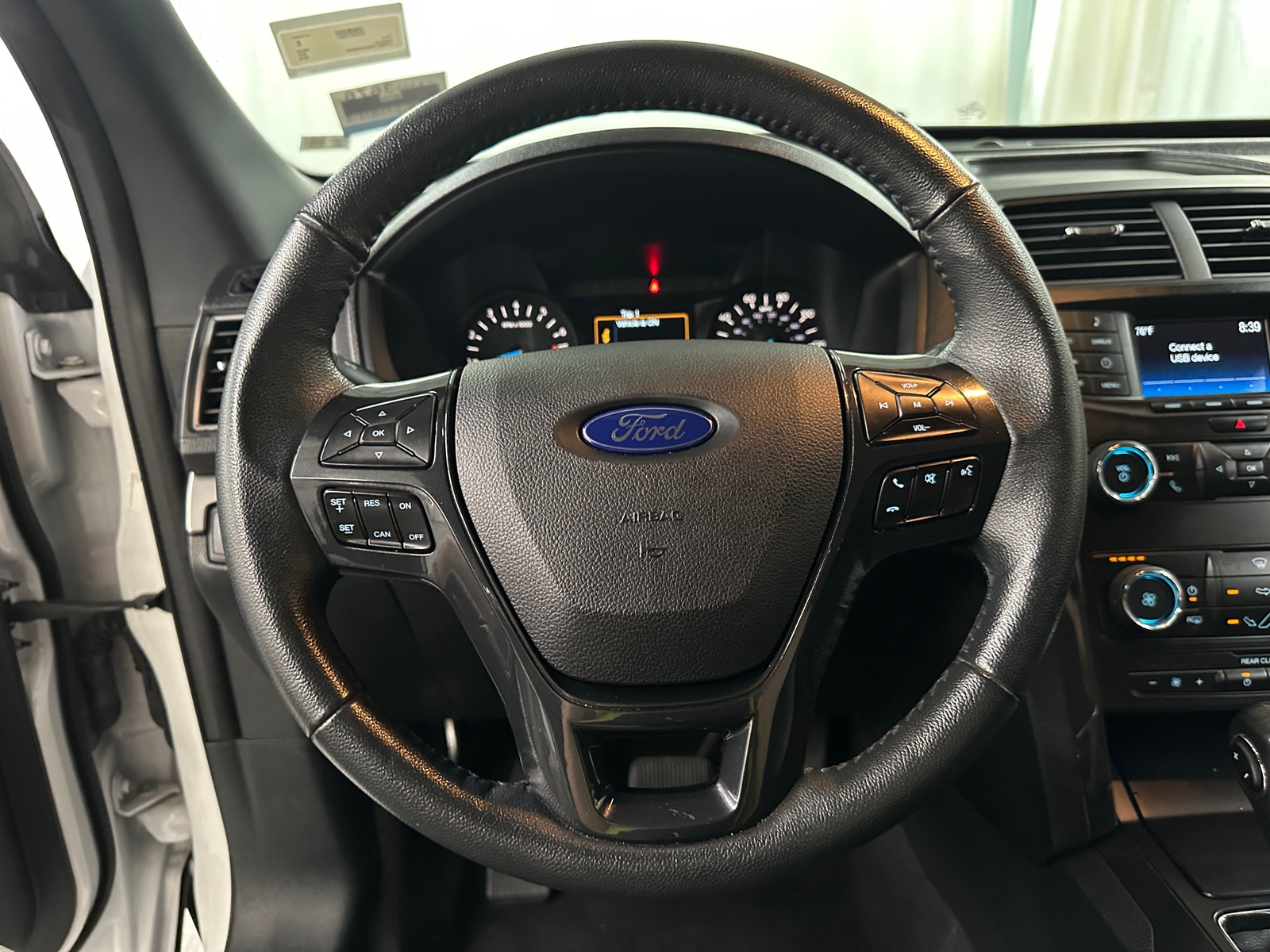 Thumbnail: 2019 Ford Explorer - 5