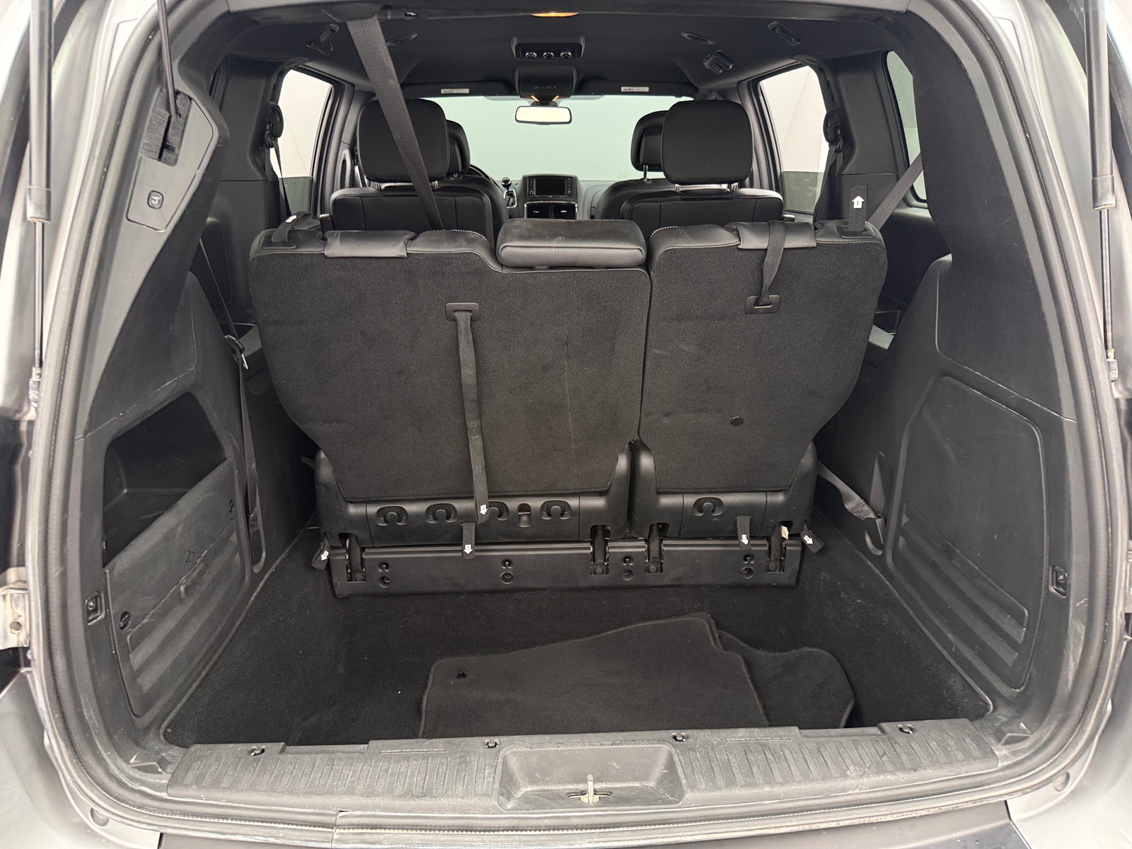 Thumbnail: 2020 Dodge Grand Caravan - 6