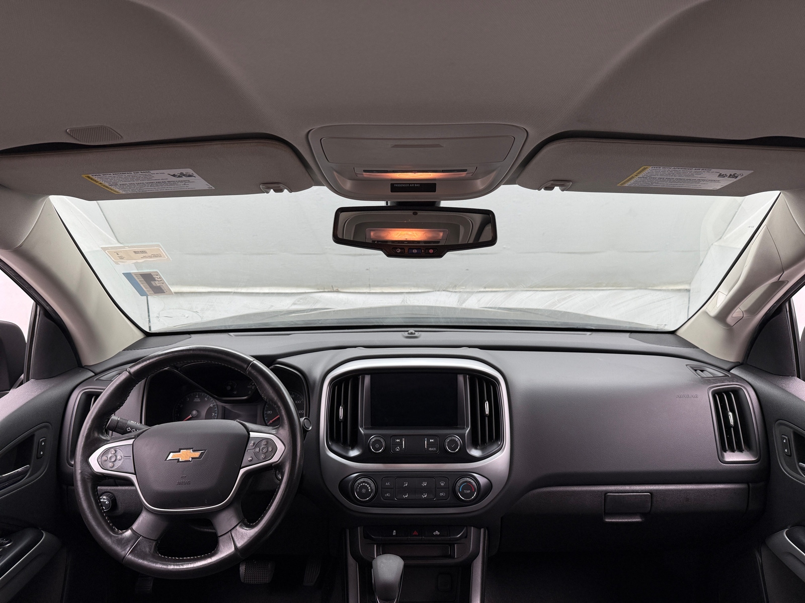 Thumbnail: 2022 Chevrolet Colorado - 3