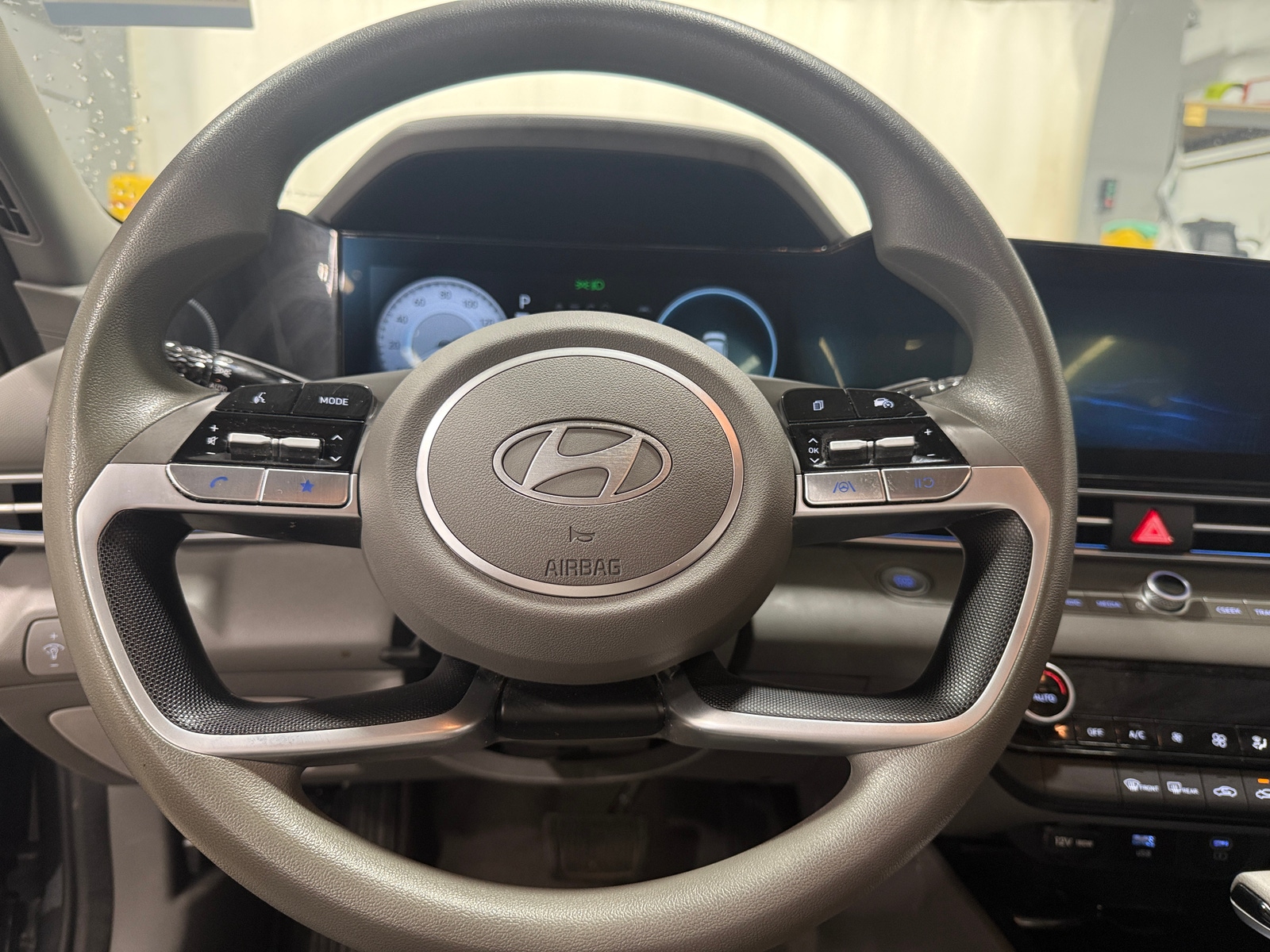 Thumbnail: 2024 Hyundai Elantra - 5