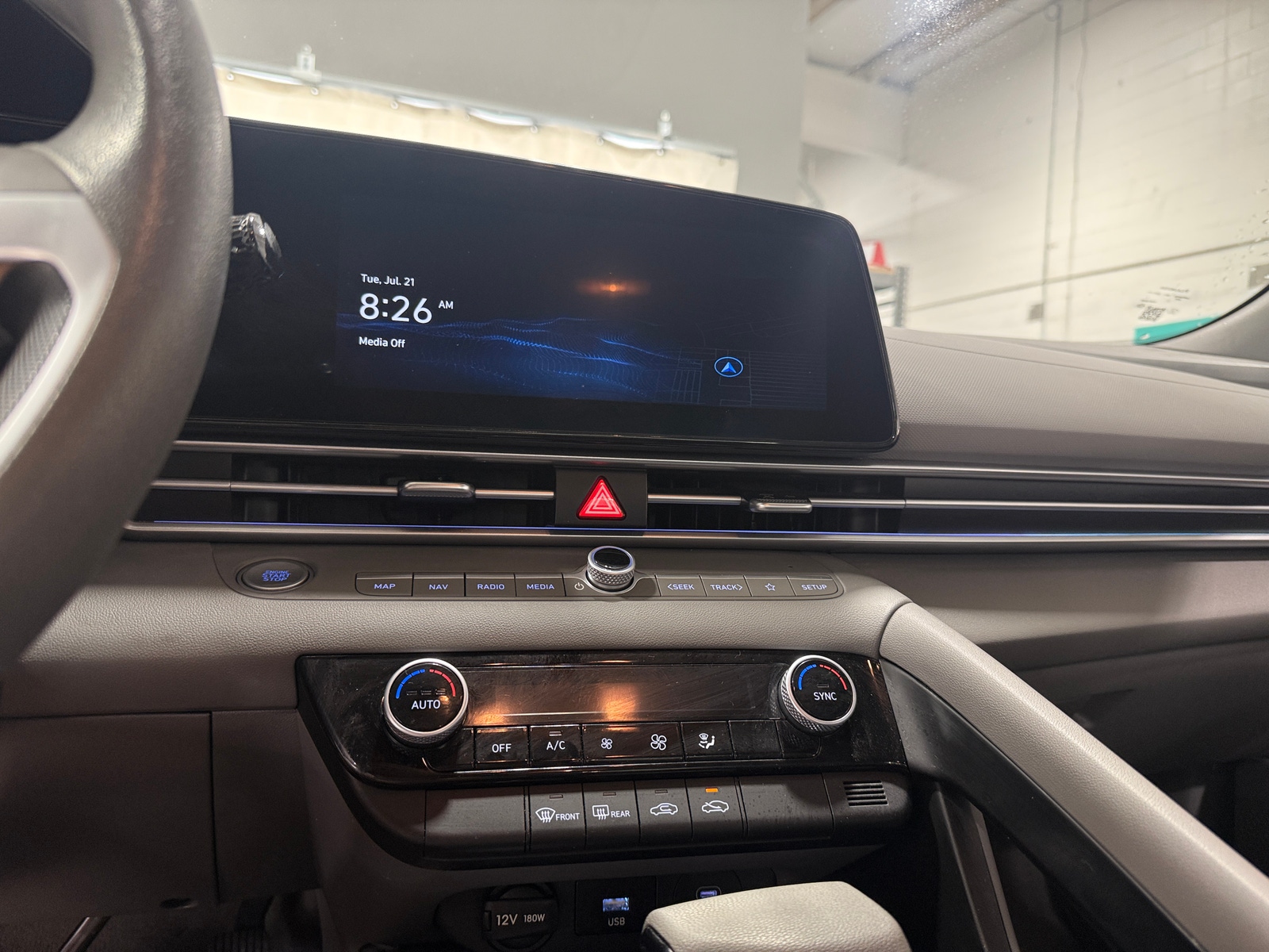 Thumbnail: 2024 Hyundai Elantra - 4
