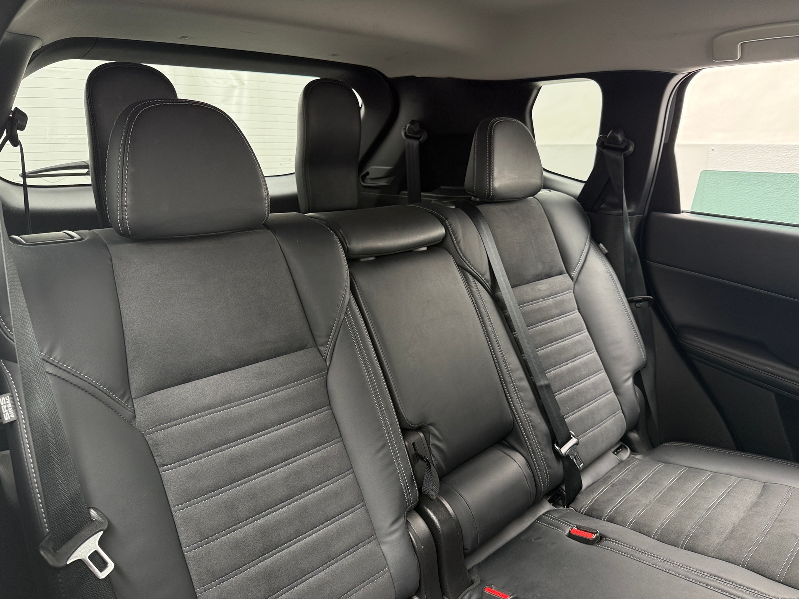 Thumbnail: 2023 Mitsubishi Outlander - 5