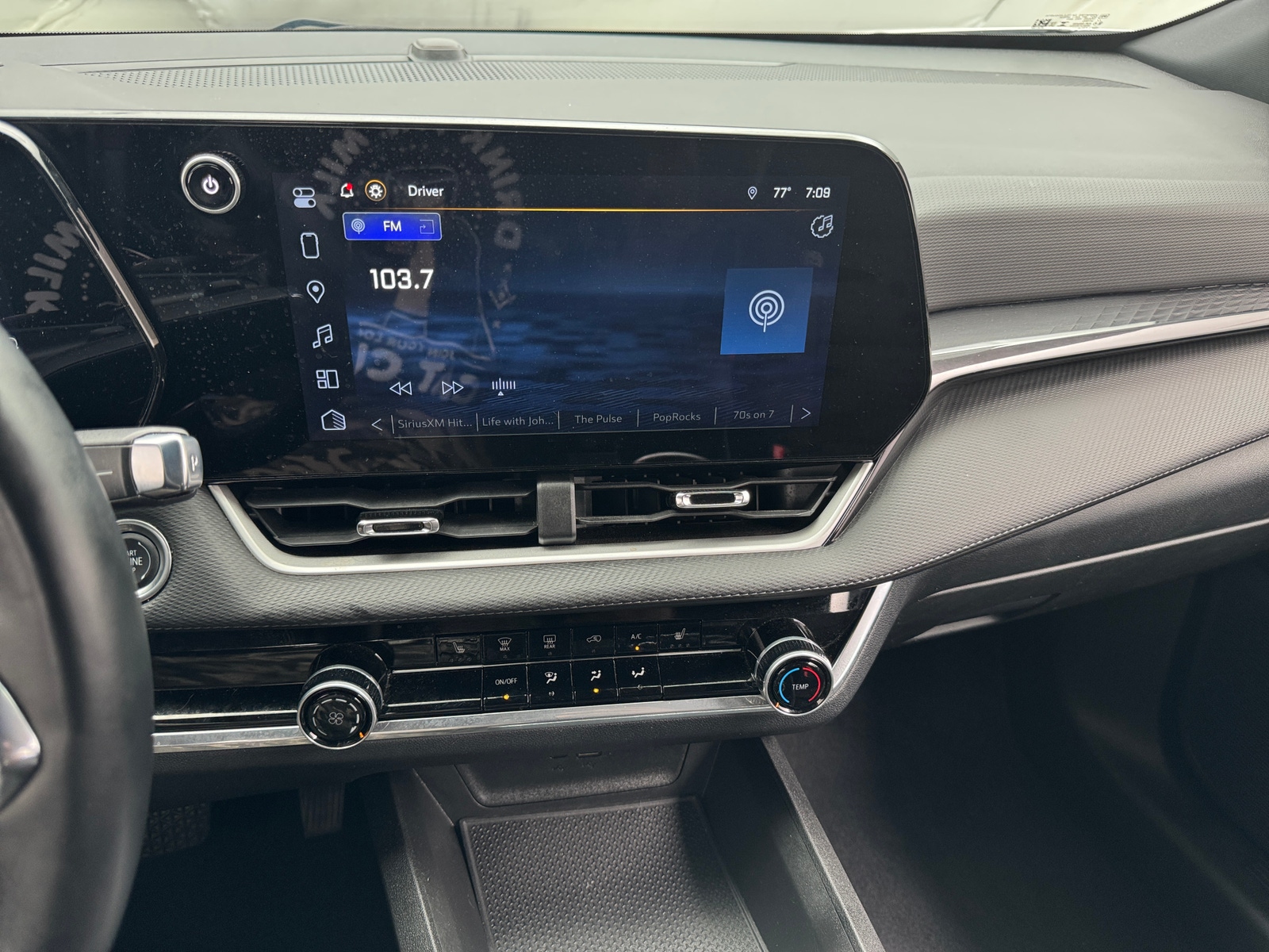 Thumbnail: 2025 Chevrolet Equinox - 4