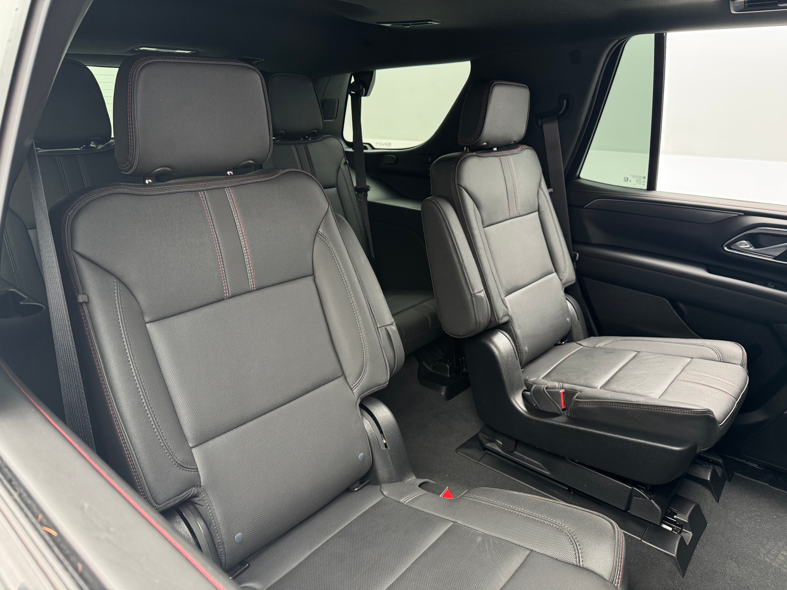 Thumbnail: 2022 Chevrolet Tahoe - 5