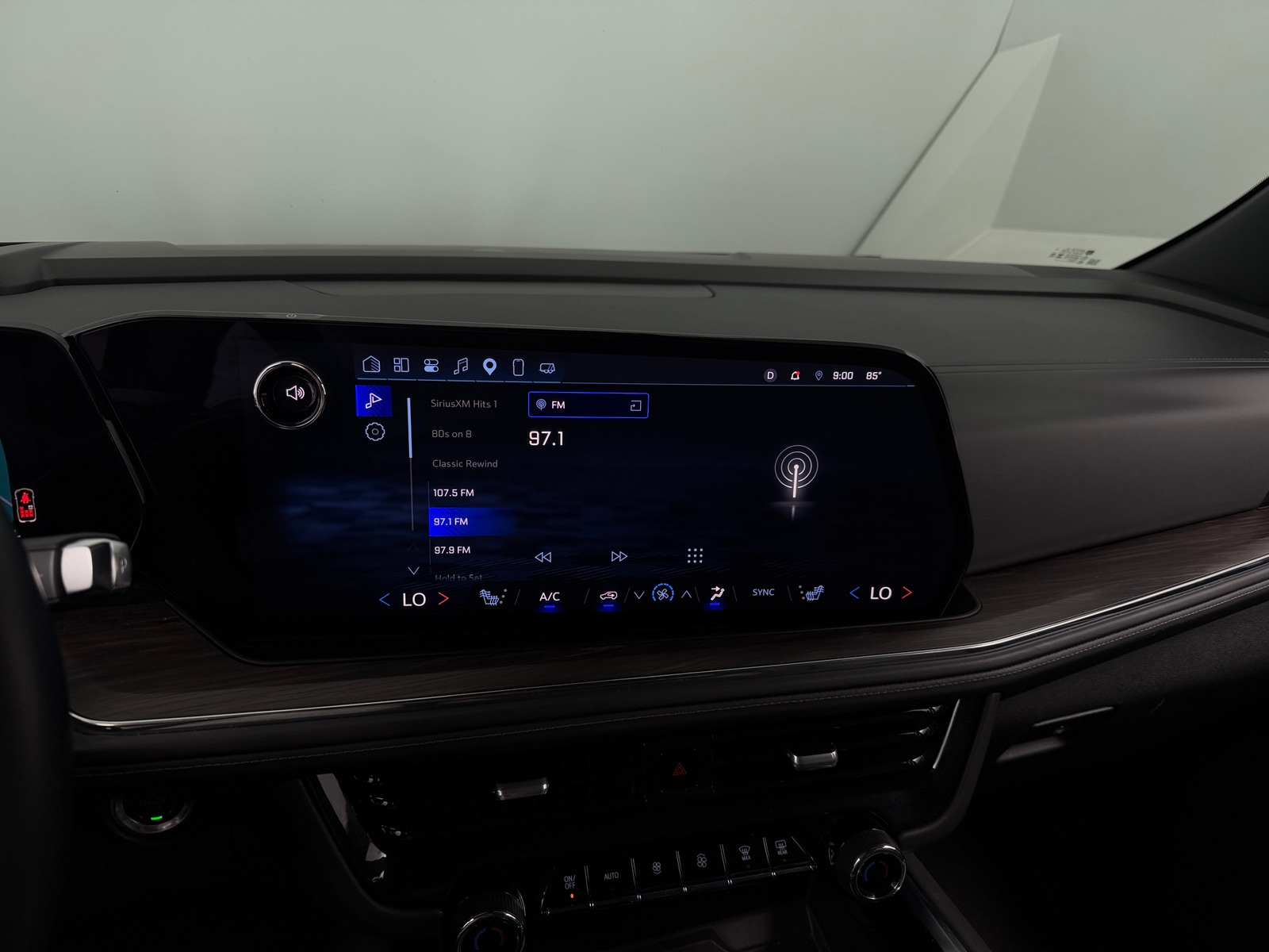 Thumbnail: 2025 Chevrolet Tahoe - 3