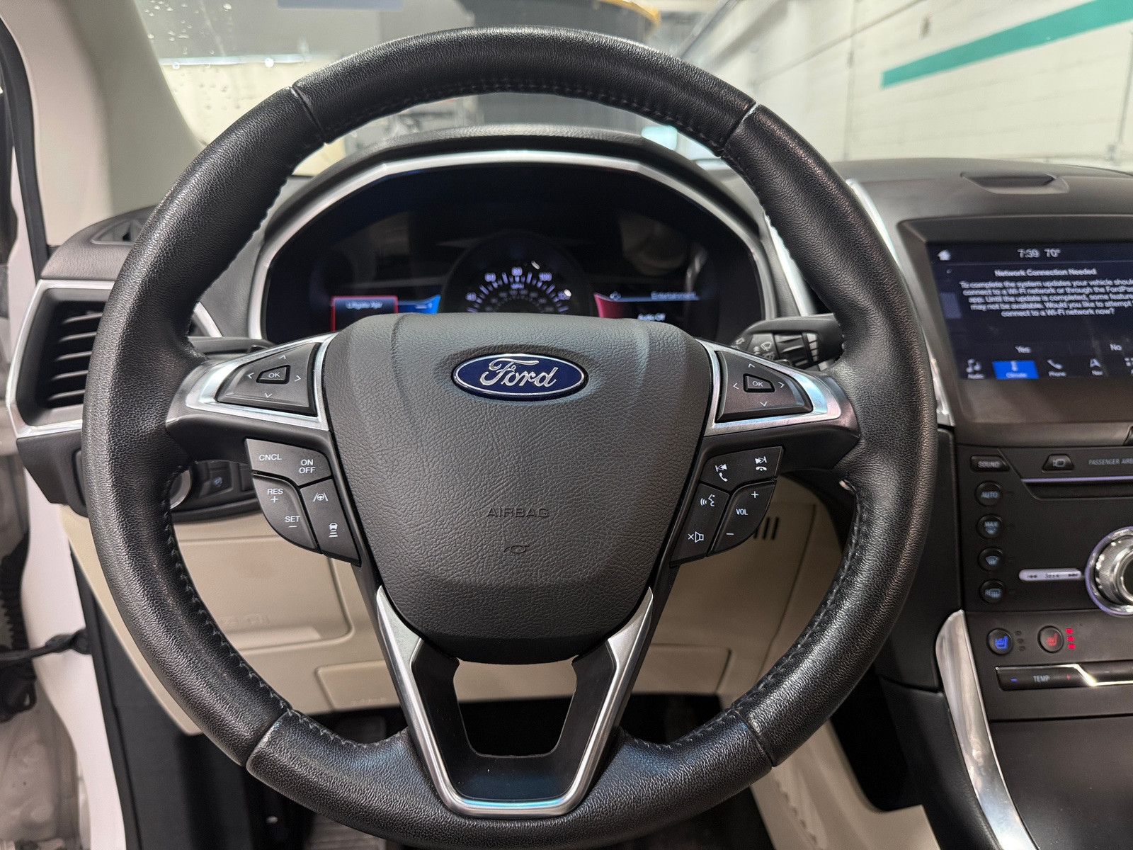 Thumbnail: 2019 Ford Edge - 4