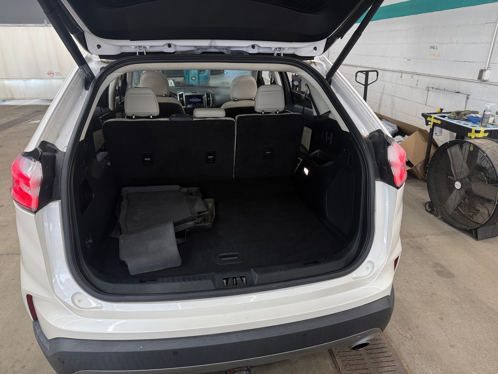 Thumbnail: 2019 Ford Edge - 6