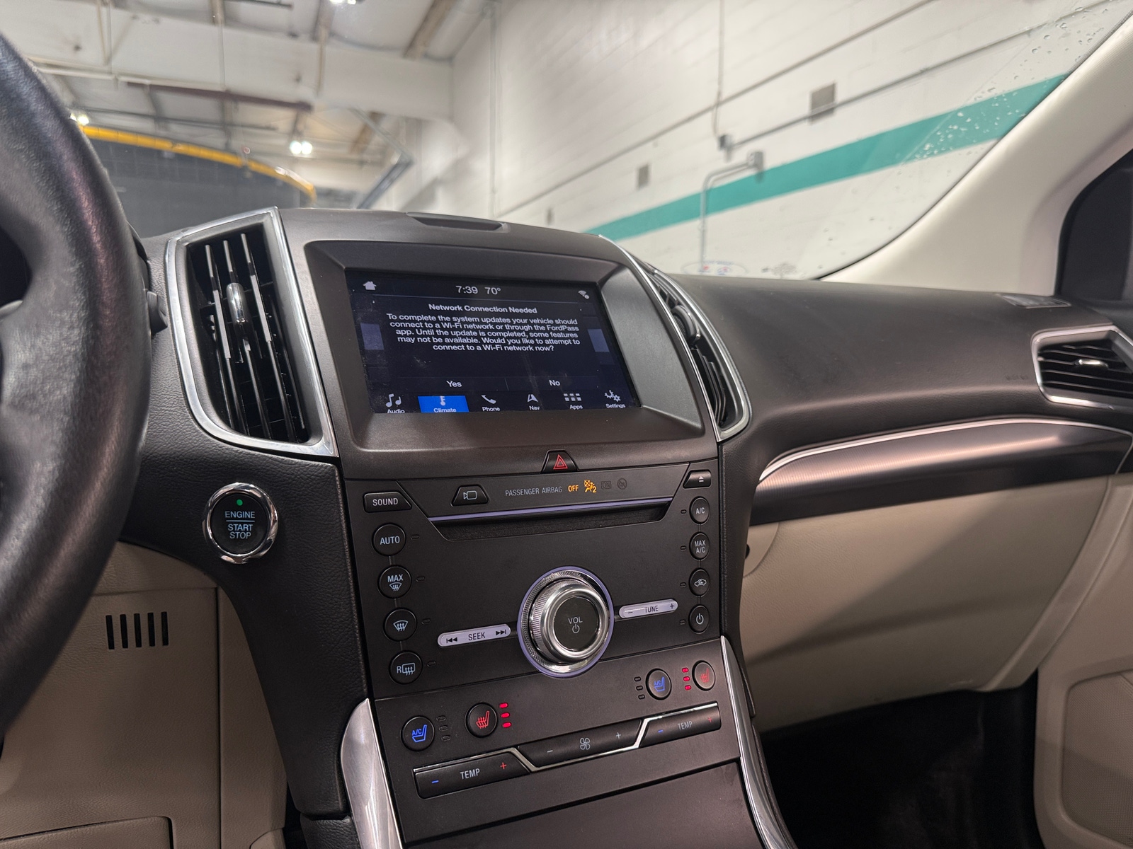Thumbnail: 2019 Ford Edge - 3