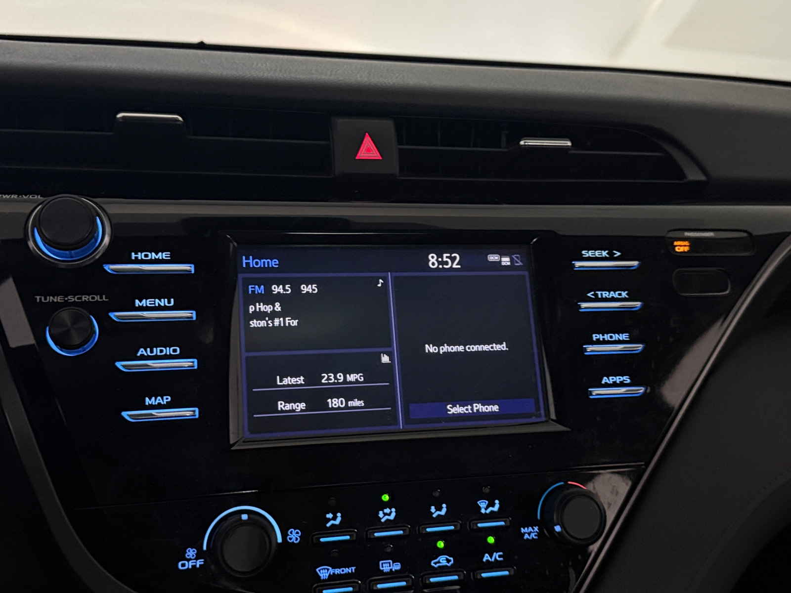 Thumbnail: 2019 Toyota Camry - 4