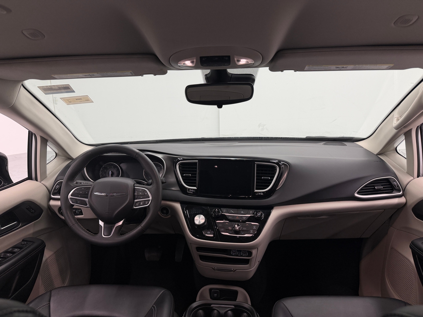 Thumbnail: 2024 Chrysler Pacifica - 2