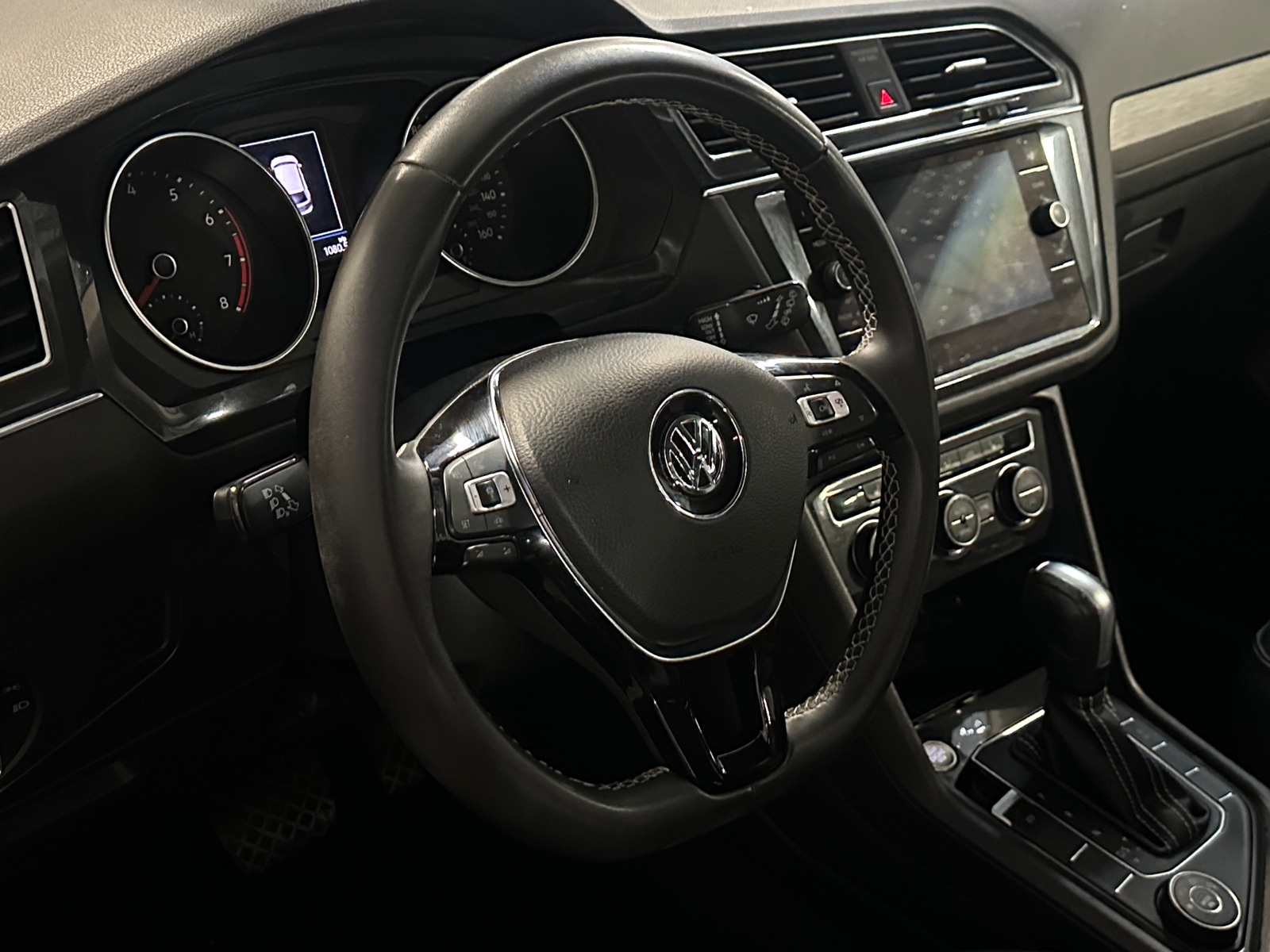 Thumbnail: 2021 Volkswagen Tiguan - 4