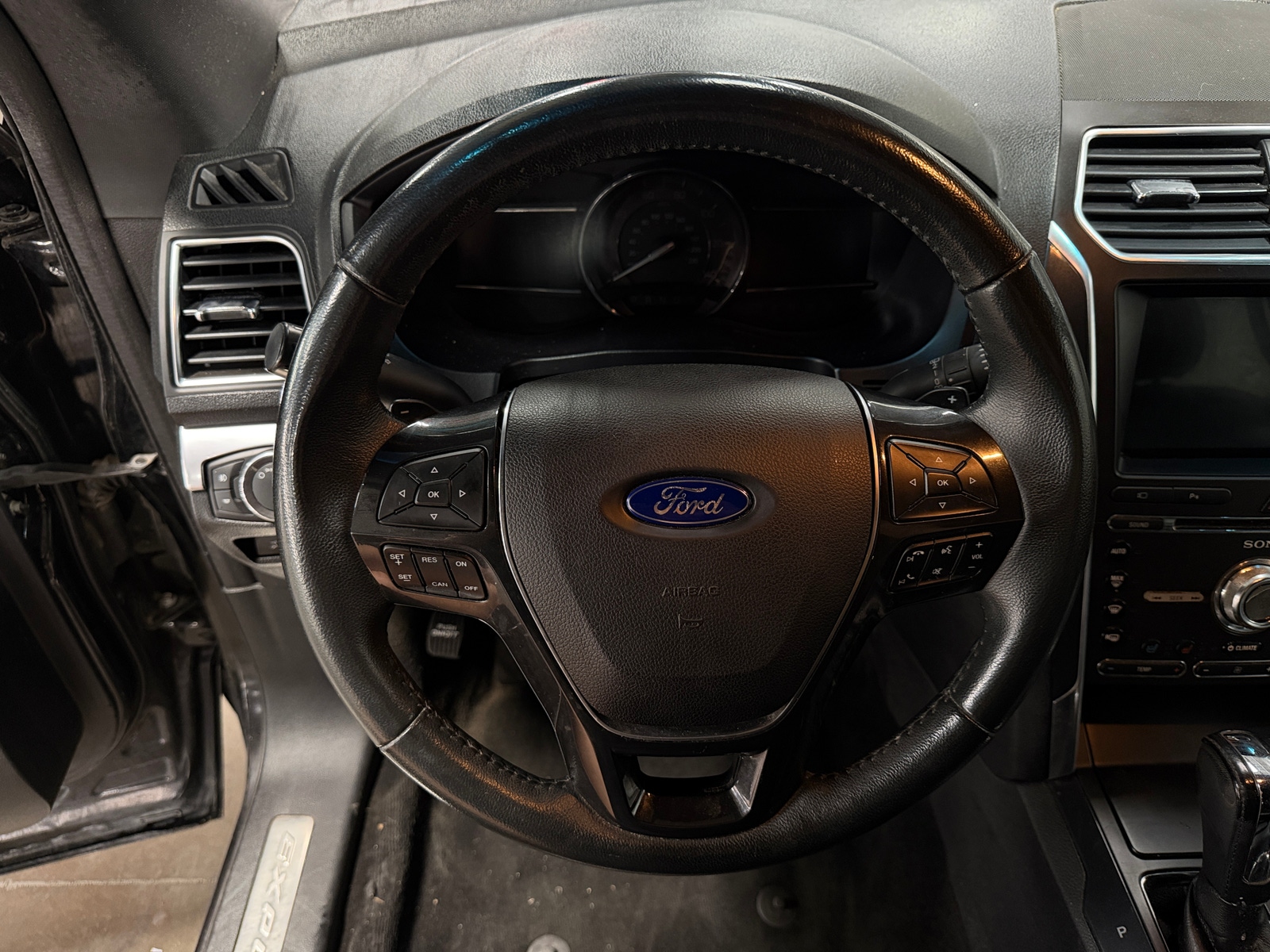 Thumbnail: 2017 Ford Explorer - 4