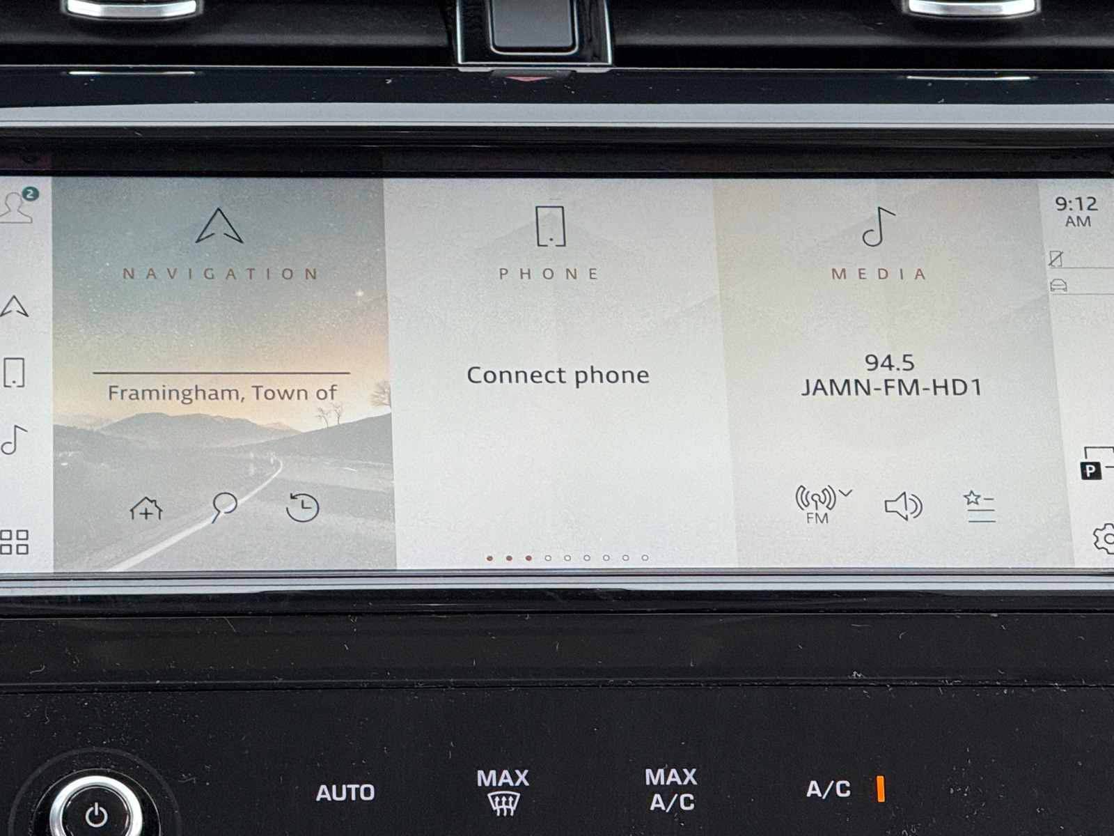Thumbnail: 2021 Land Rover Discovery Sport - 3