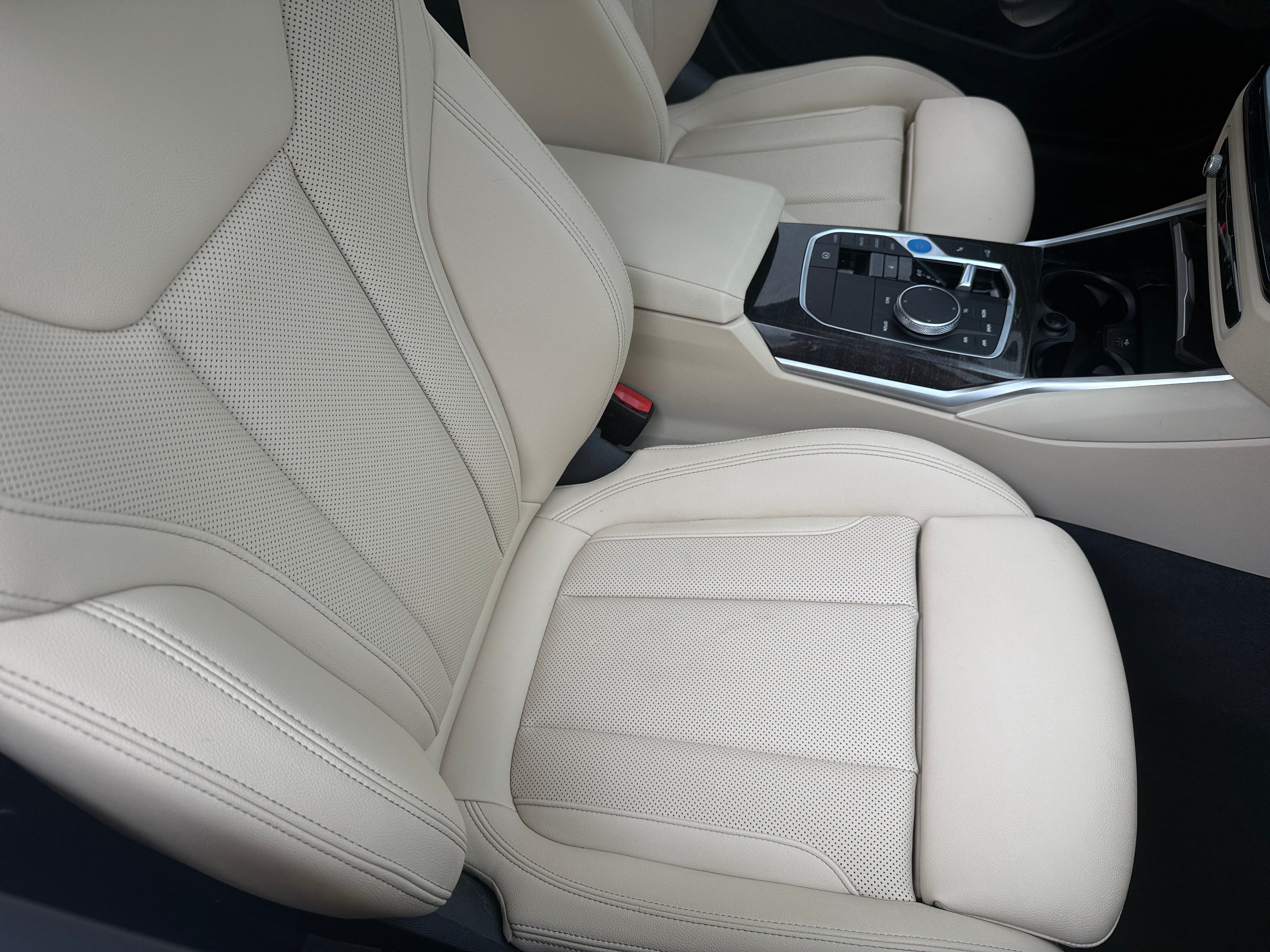 Used 2024 BMW i4 35 with VIN WBY43AW00RFR59655 for sale in Auburn, WA