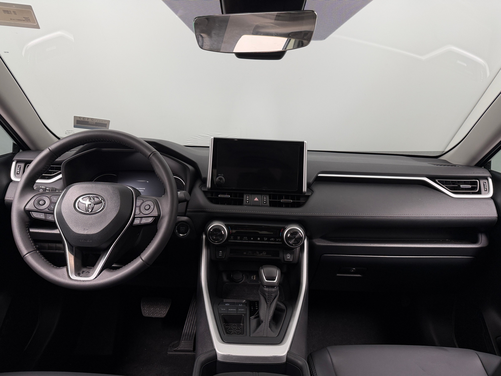 Thumbnail: 2025 Toyota RAV4 - 2
