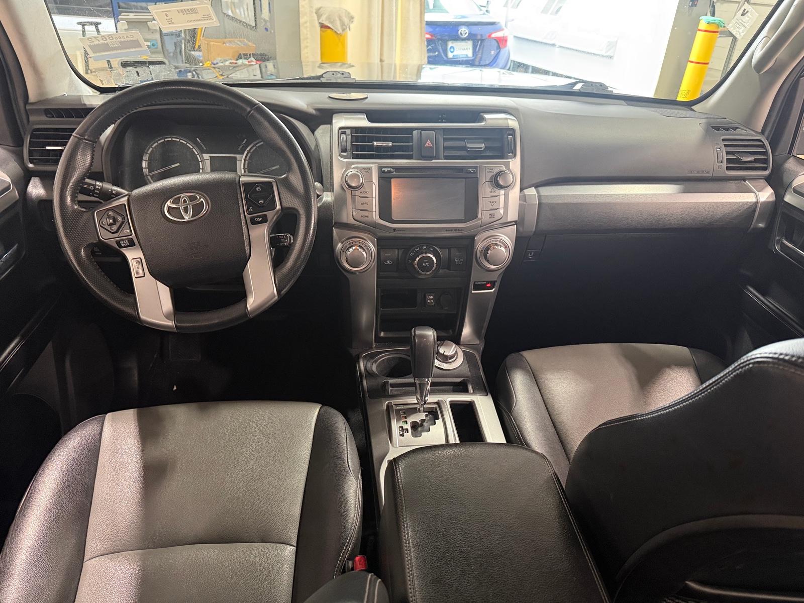 Thumbnail: 2016 Toyota 4Runner - 3