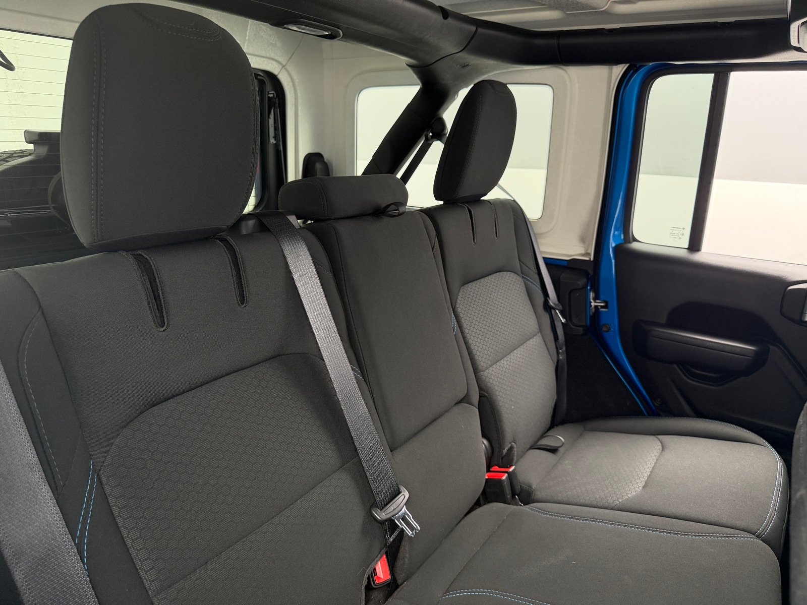 Thumbnail: 2022 Jeep Wrangler - 6