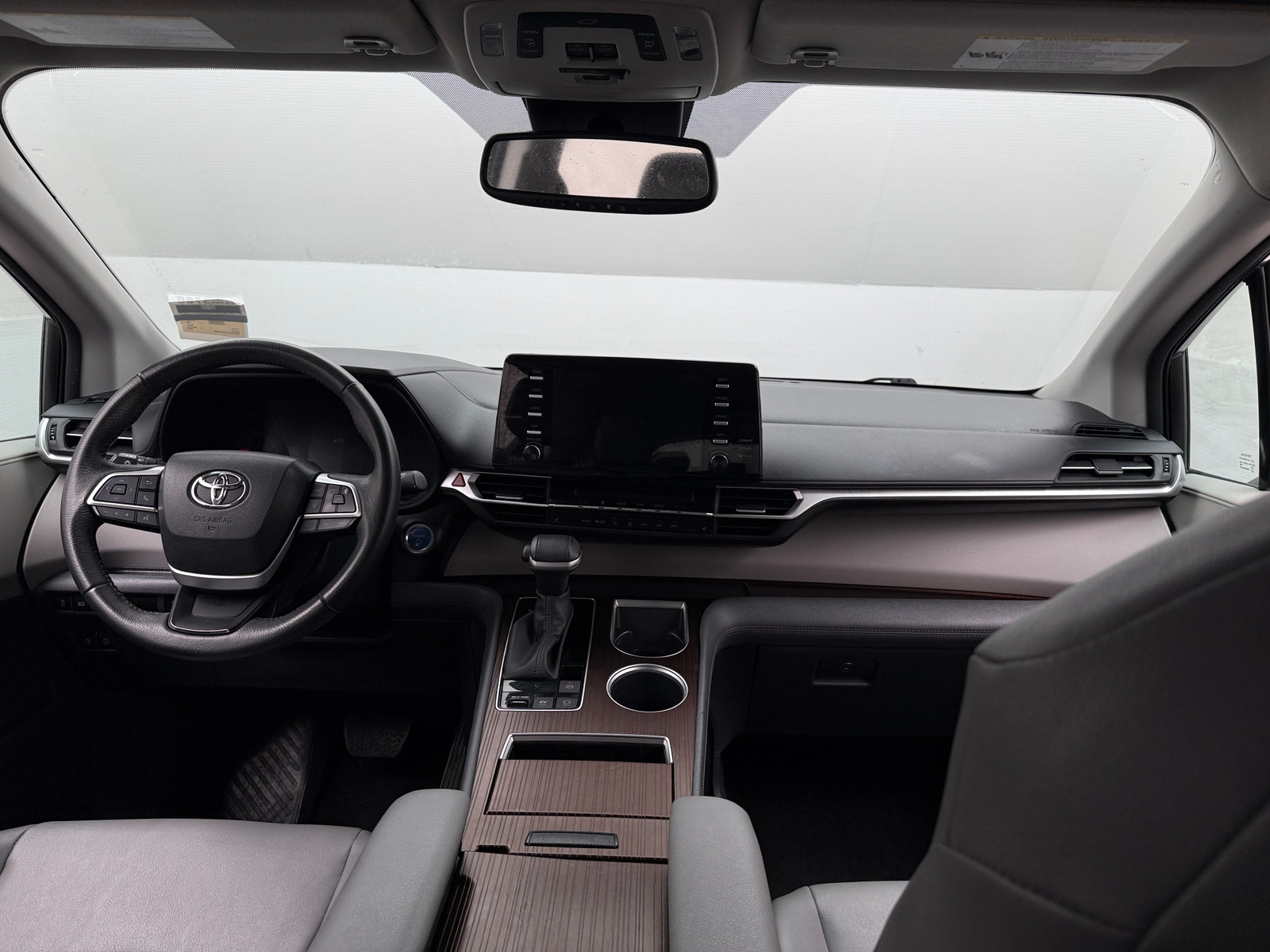 Thumbnail: 2023 Toyota Sienna - 2