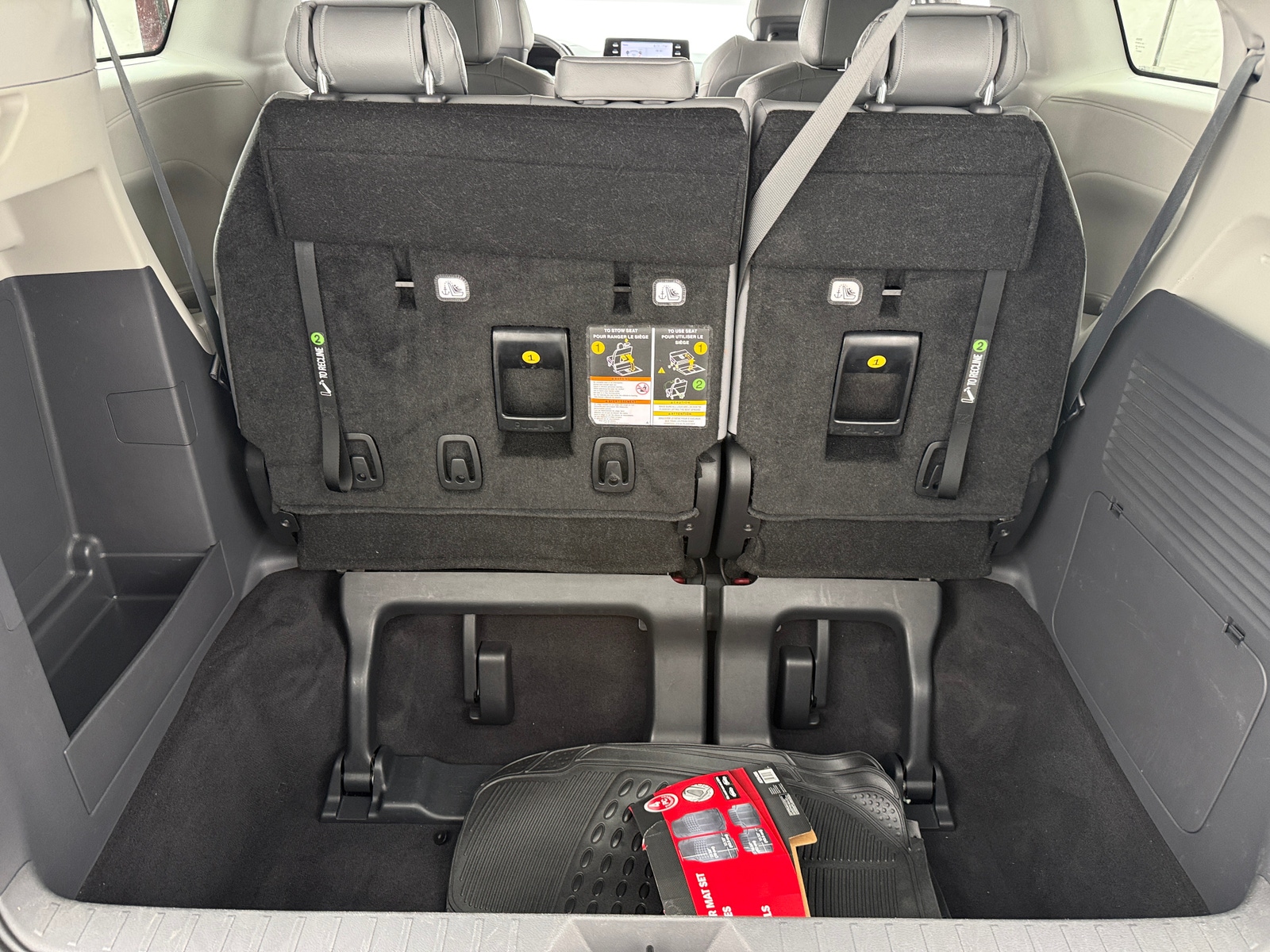 Thumbnail: 2023 Toyota Sienna - 6