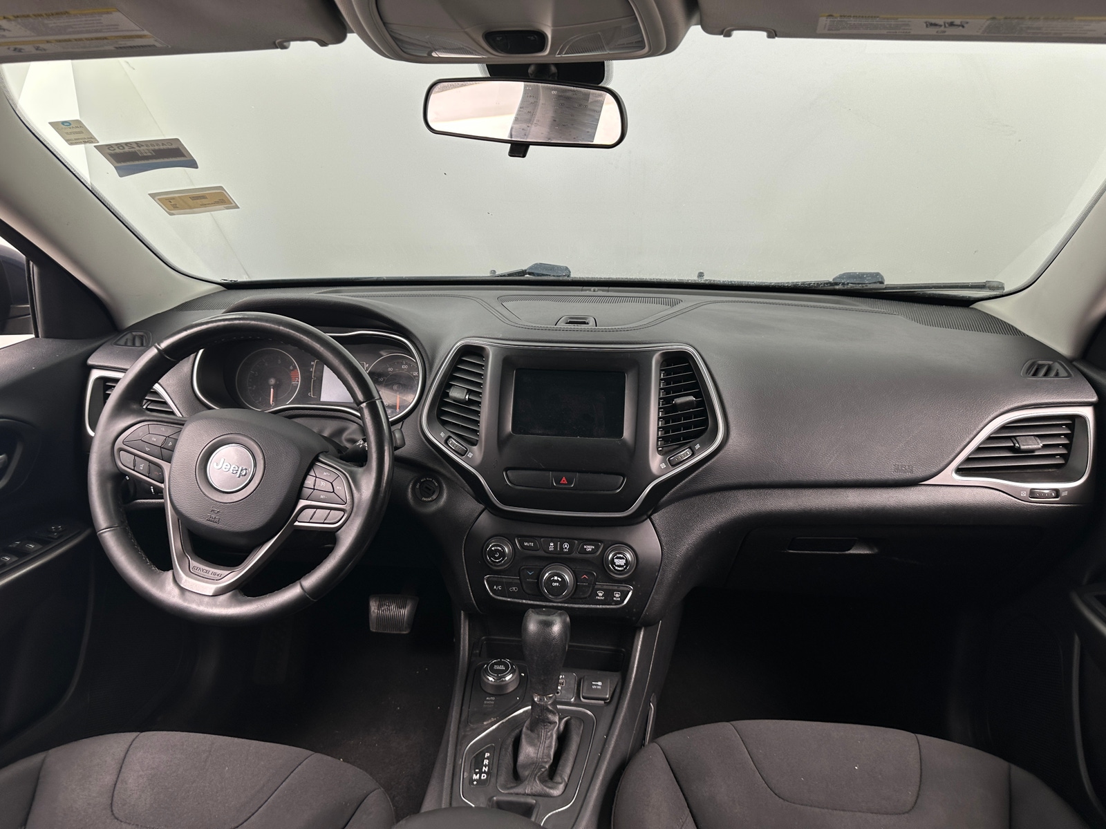 Thumbnail: 2020 Jeep Cherokee - 3