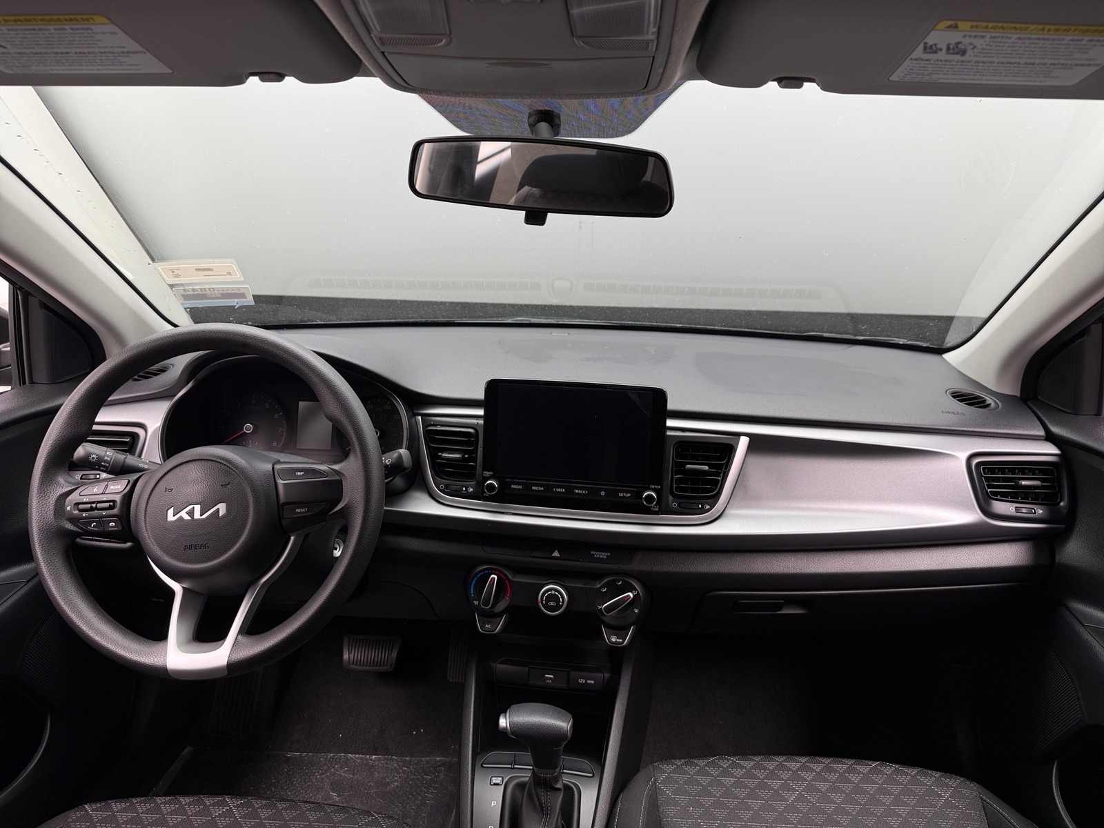 Thumbnail: 2023 Kia Rio - 3