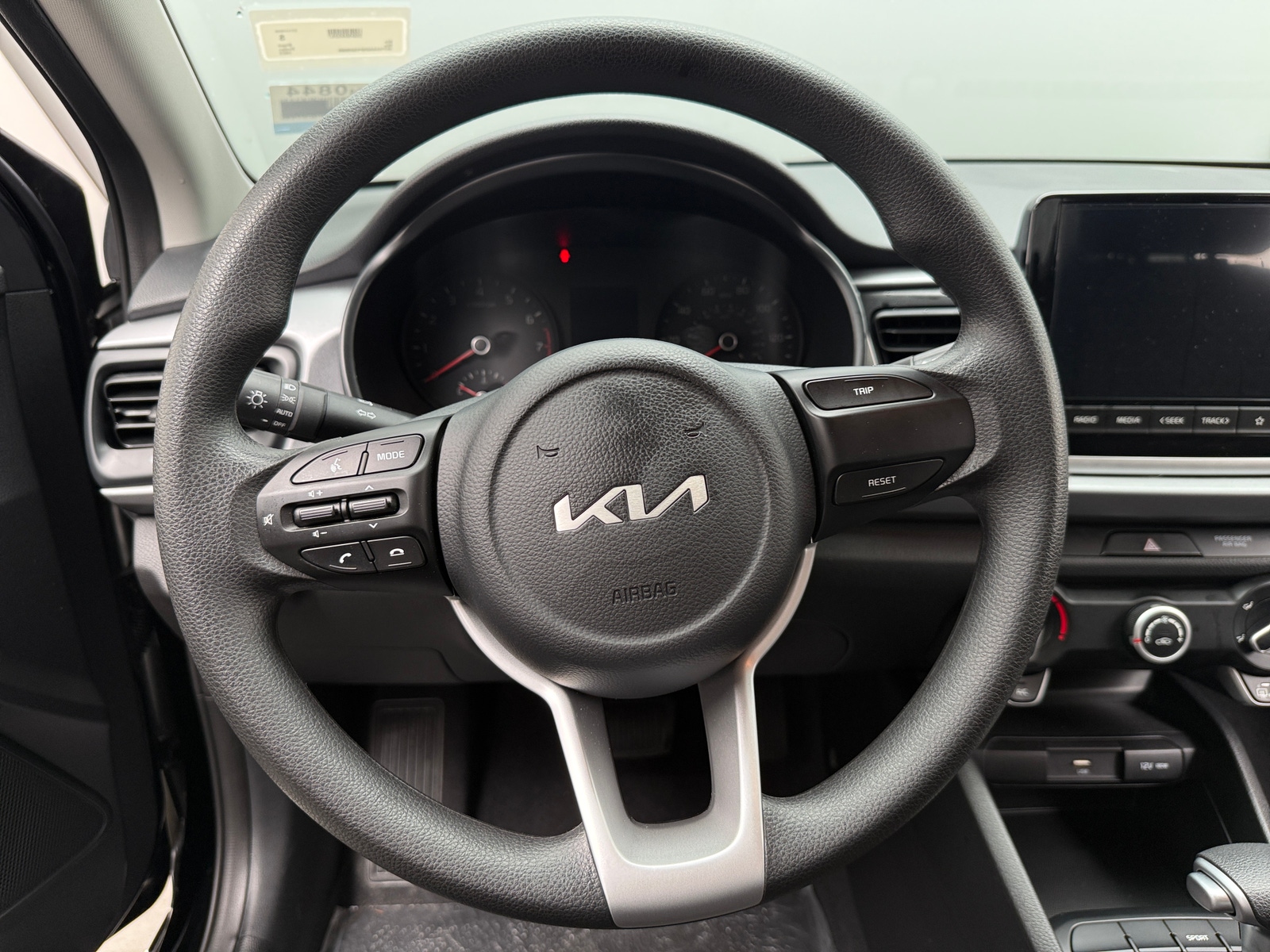 Thumbnail: 2023 Kia Rio - 5