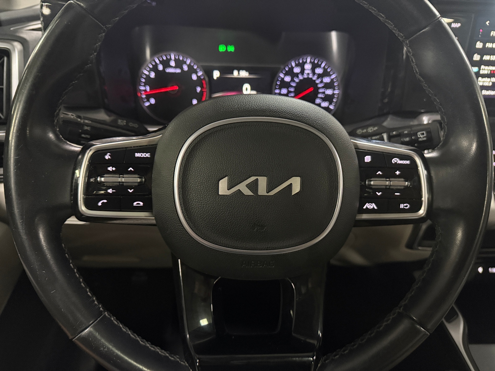 Thumbnail: 2023 Kia Sorento - 4