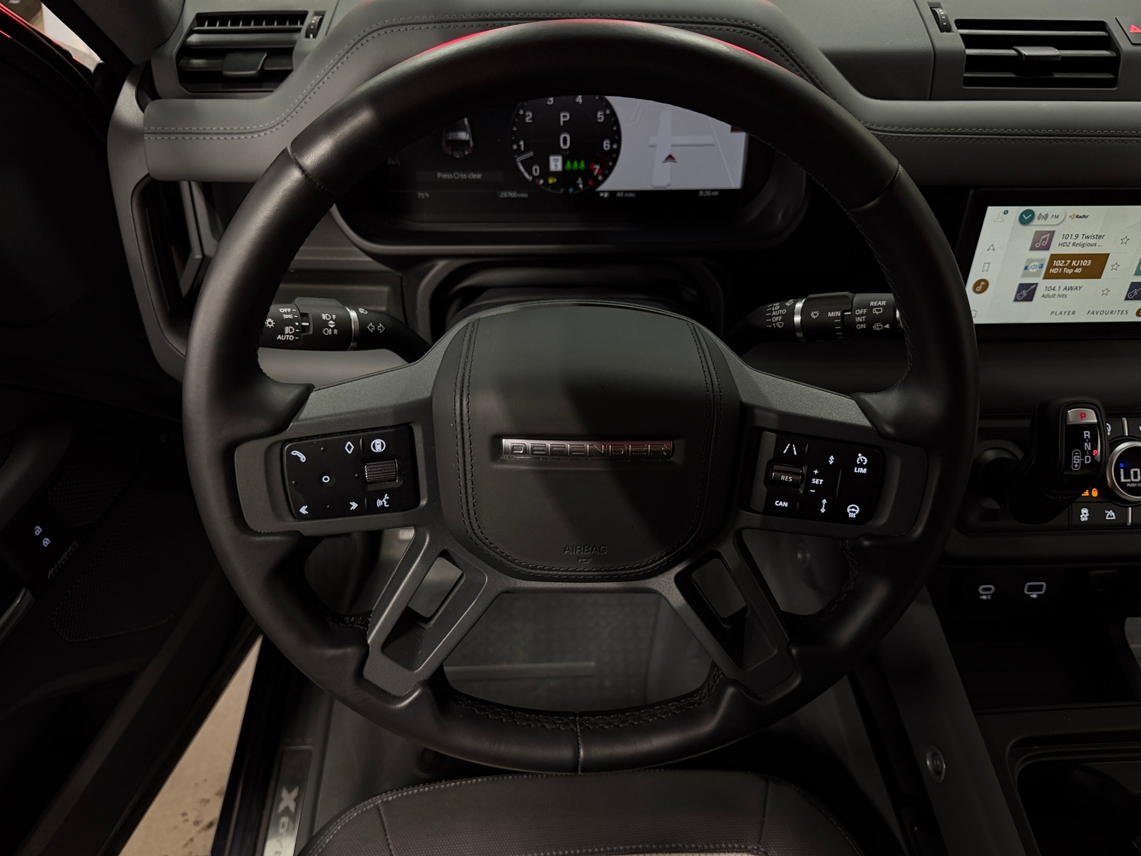Thumbnail: 2024 Land Rover Defender - 4