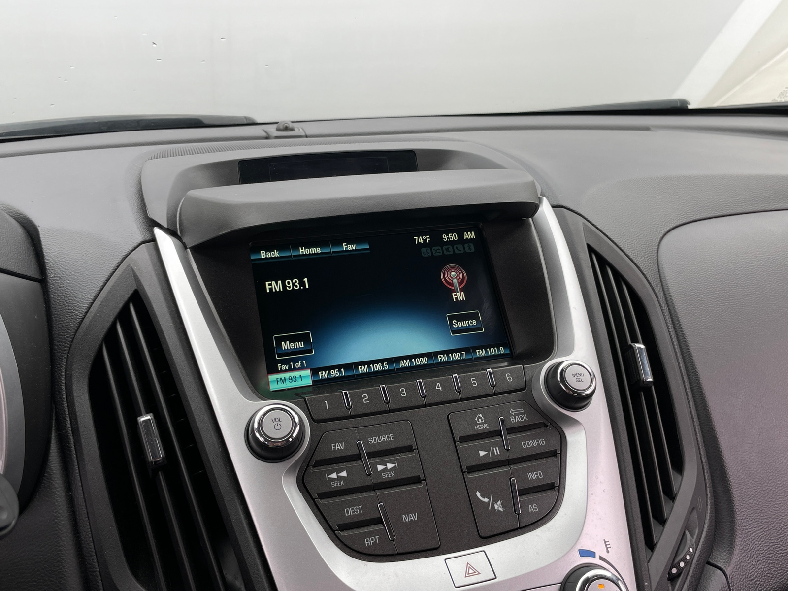Thumbnail: 2017 Chevrolet Equinox - 3
