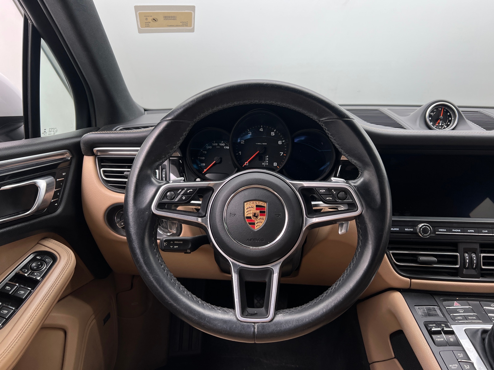 Thumbnail: 2020 Porsche Macan - 4